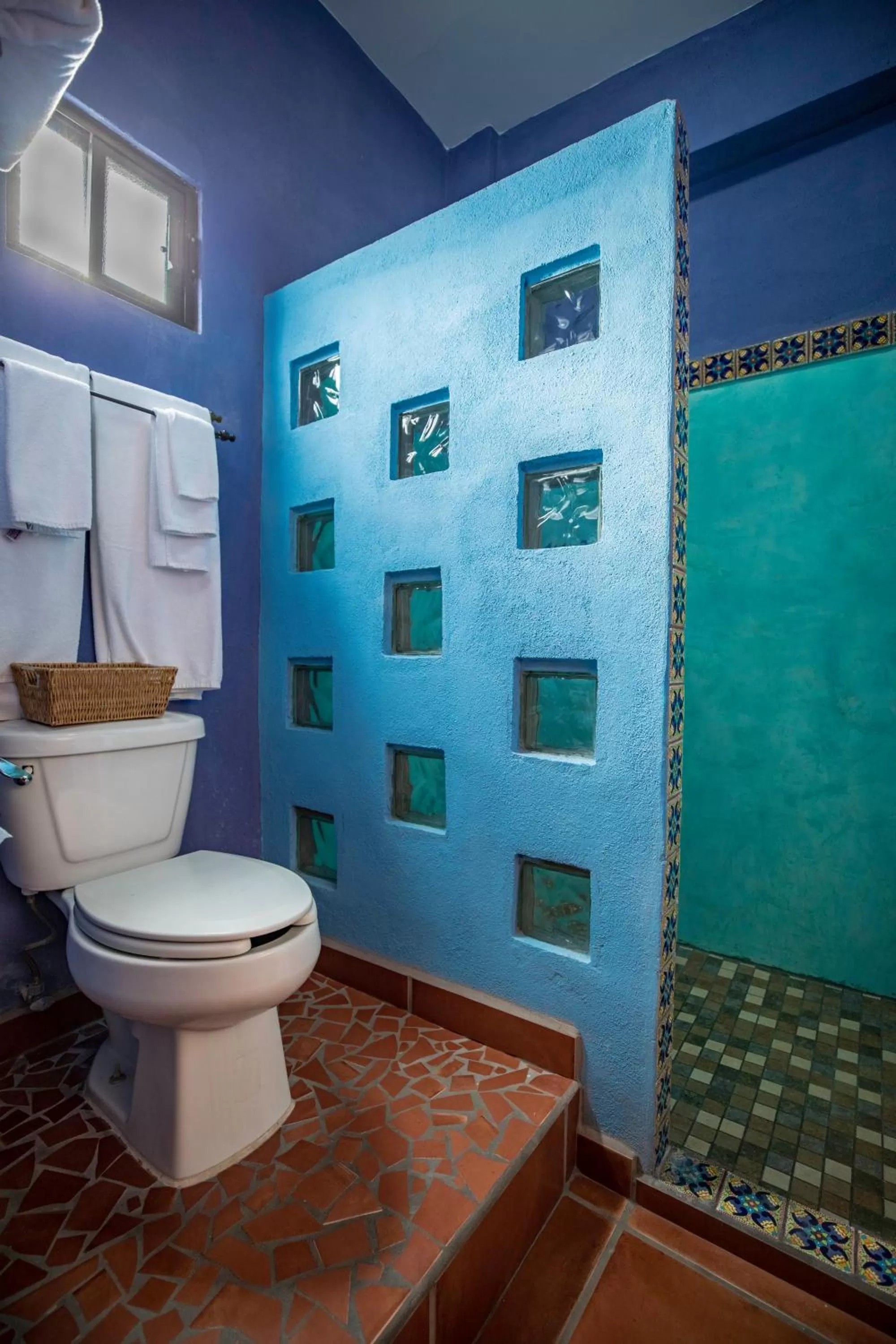 Toilet in Hotel Posada Luna Sol