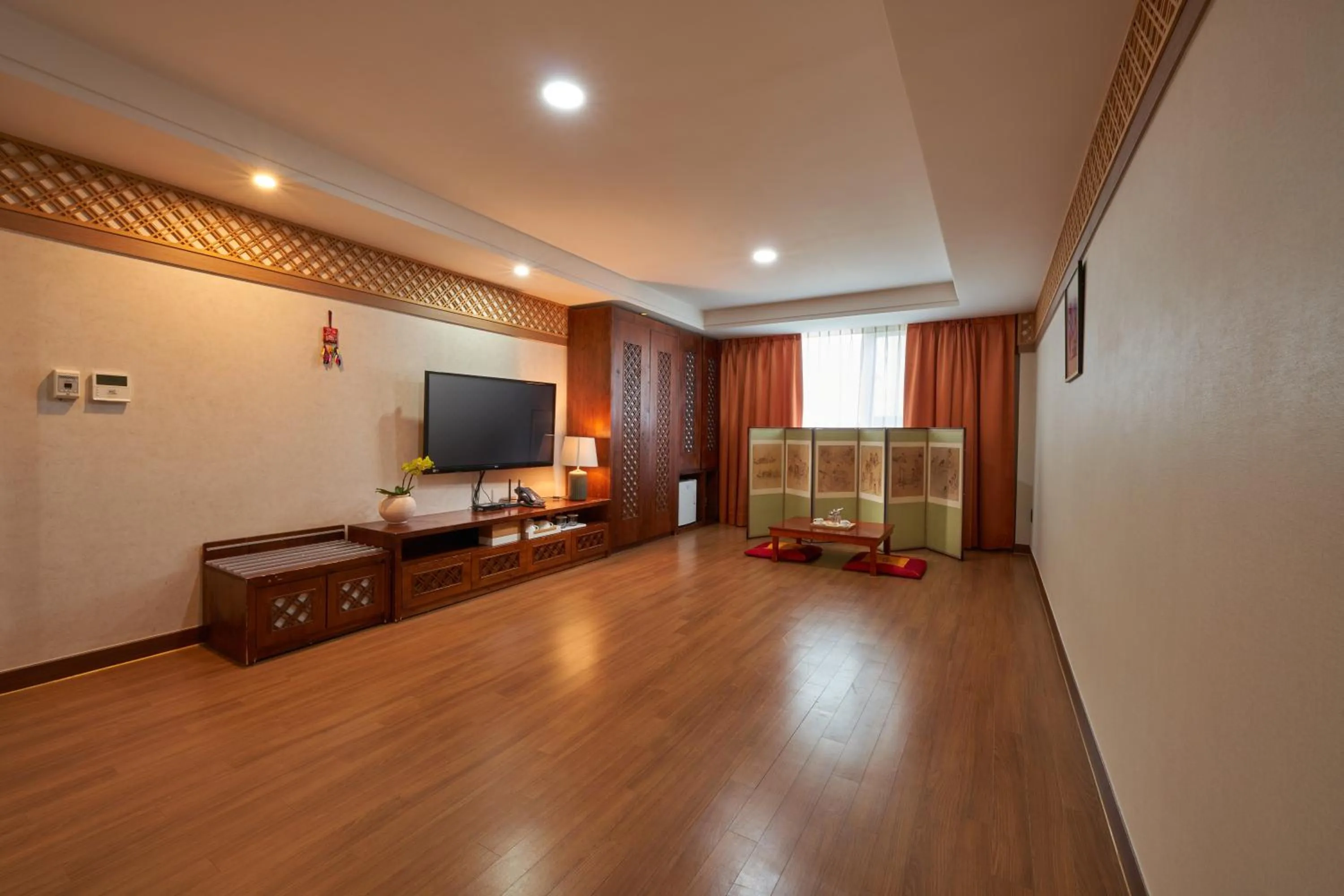 Gyeongju GG Tourist Hotel