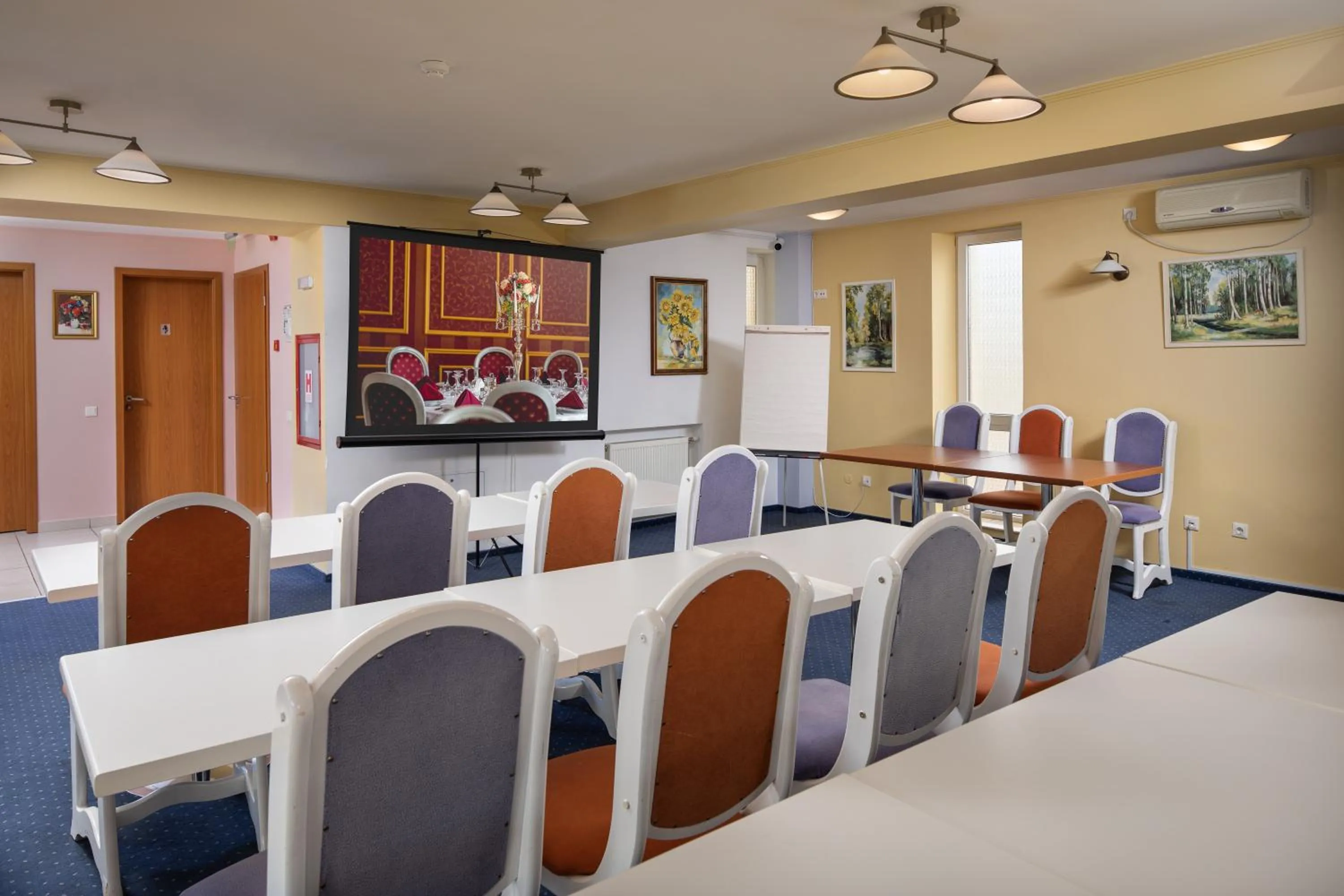 Business facilities in Grand Hotel