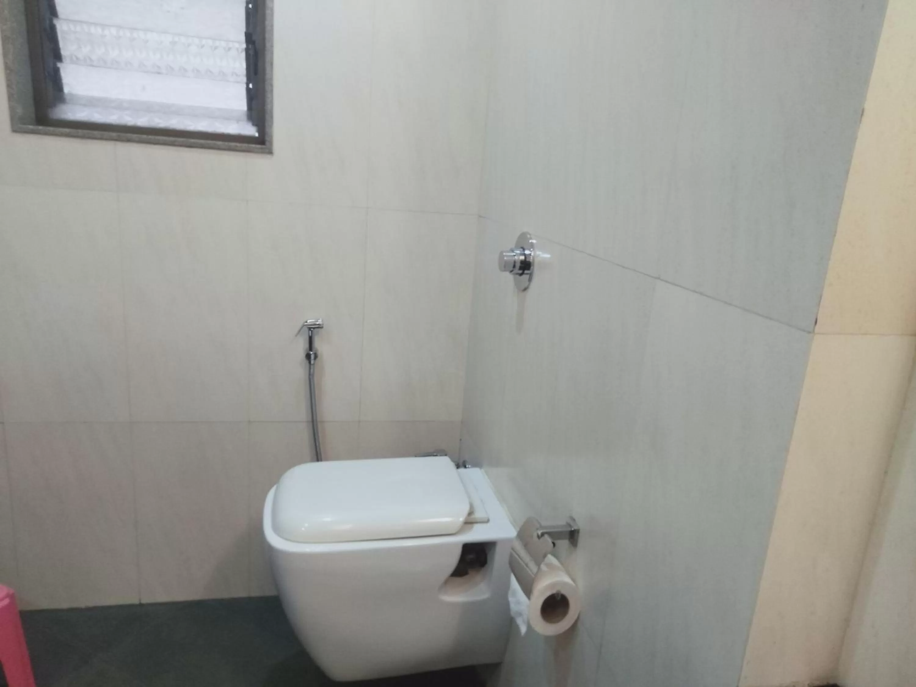 Toilet in Hotel Udayanraje Palace