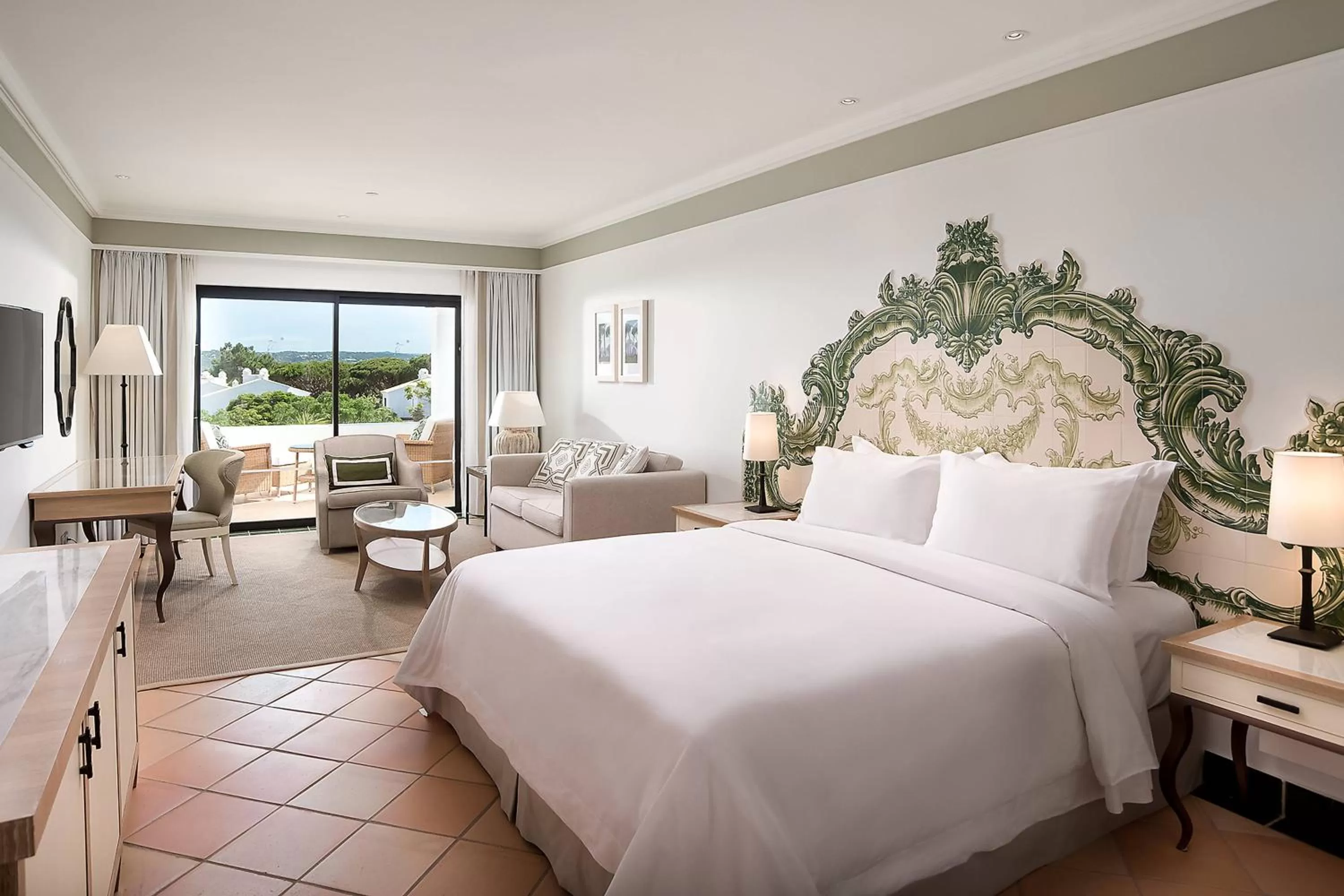 Grand Deluxe Queen Room with Resort View in Pine Cliffs Hotel, a Luxury Collection Resort, Algarve