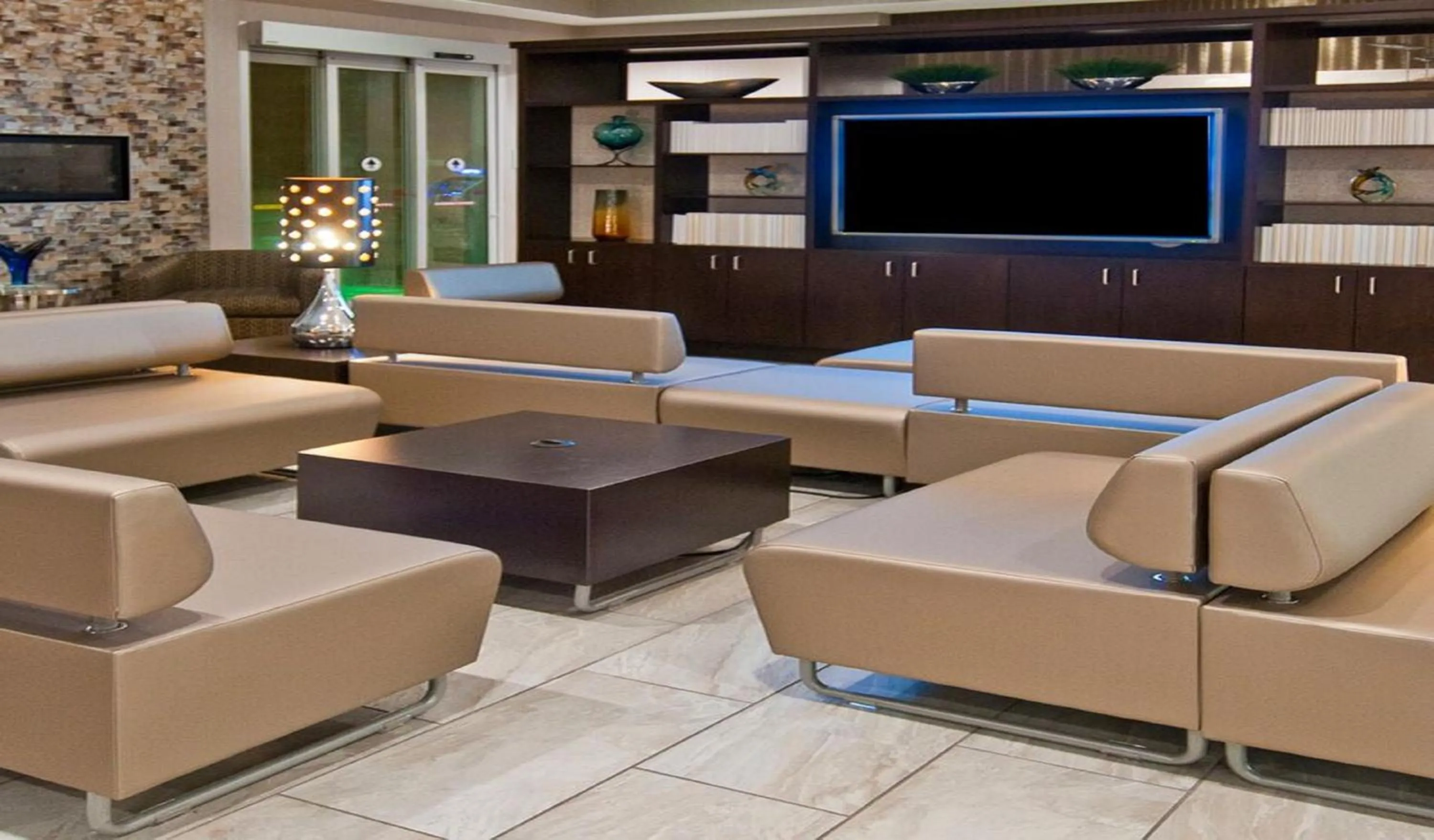 Lobby or reception in Holiday Inn Austin Airport by IHG