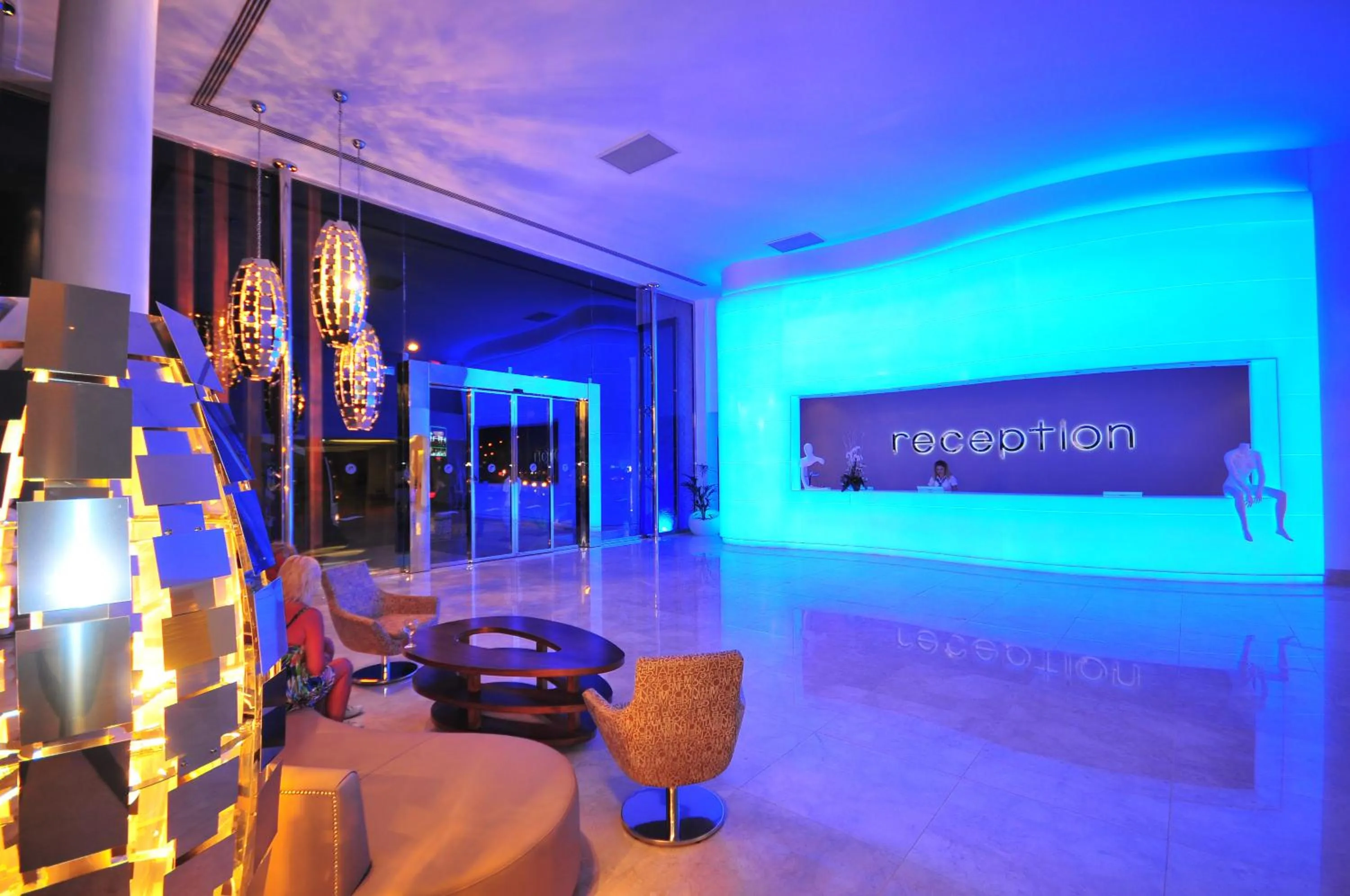 Lobby or reception in Blue Bay Platinum