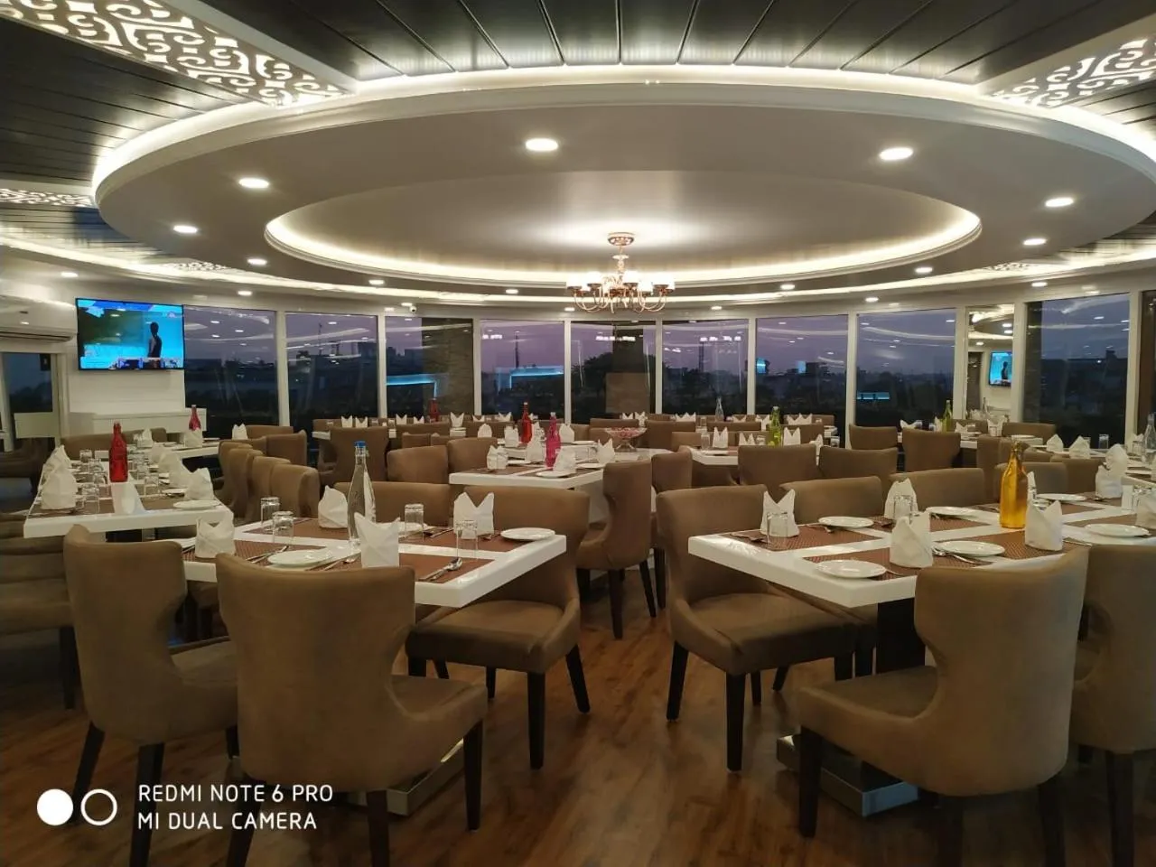 Restaurant/places to eat in Hotel Pushp Villa Agra Taj East Gate