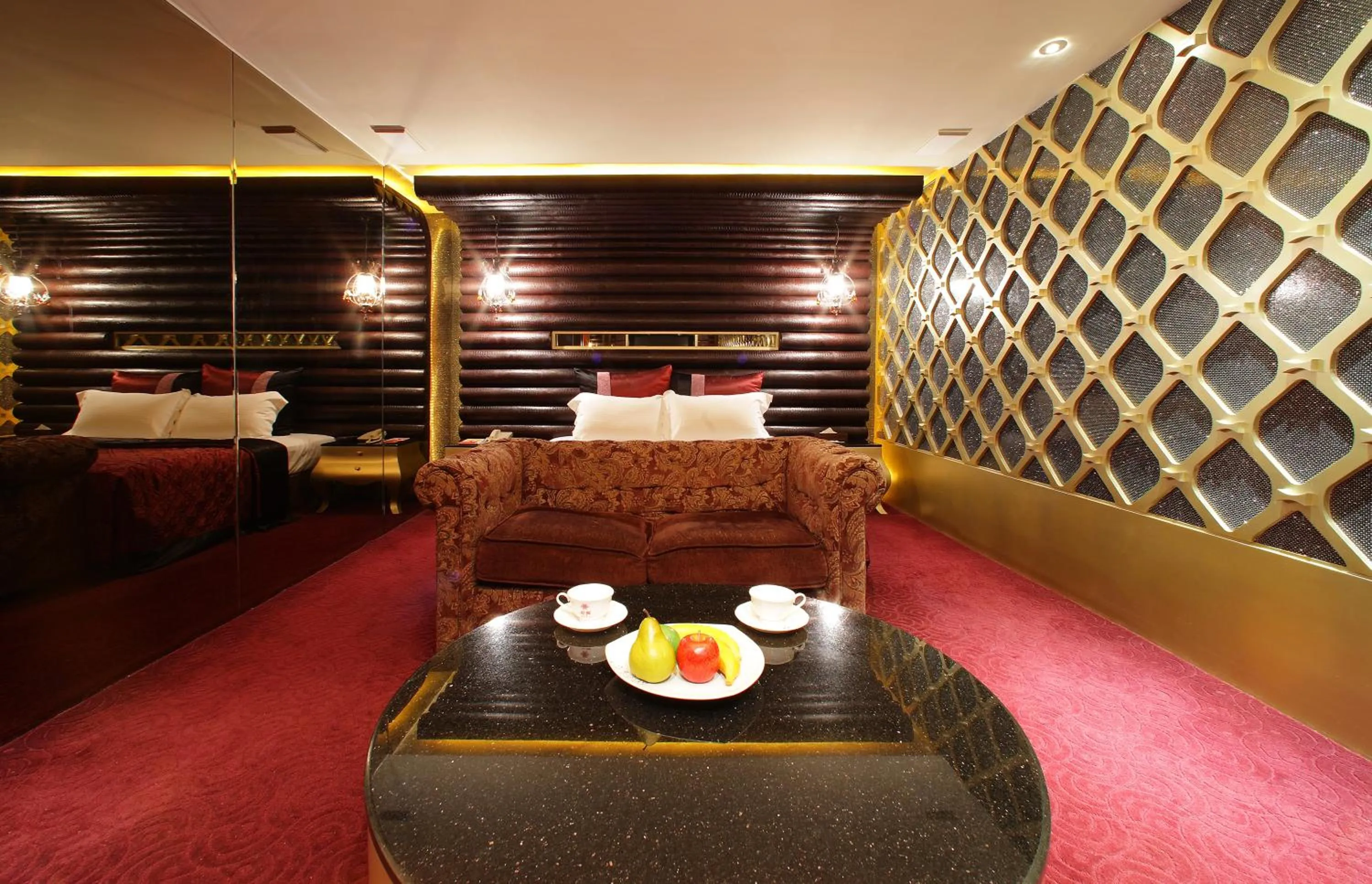 Bedroom, Bed in Dongfeng Motel