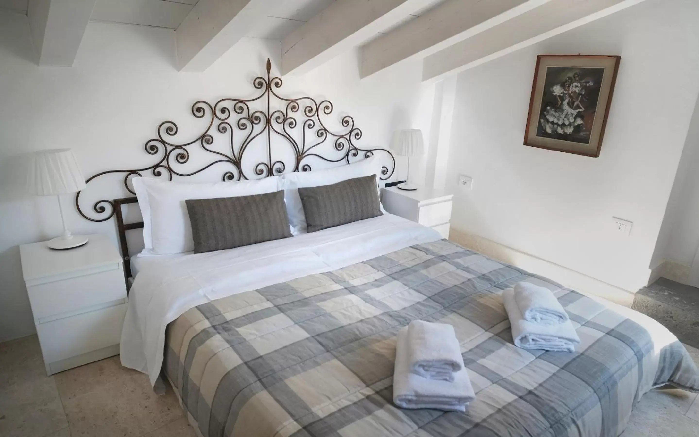 Queen Room in Academia Residence Queen Room in Academia Residence