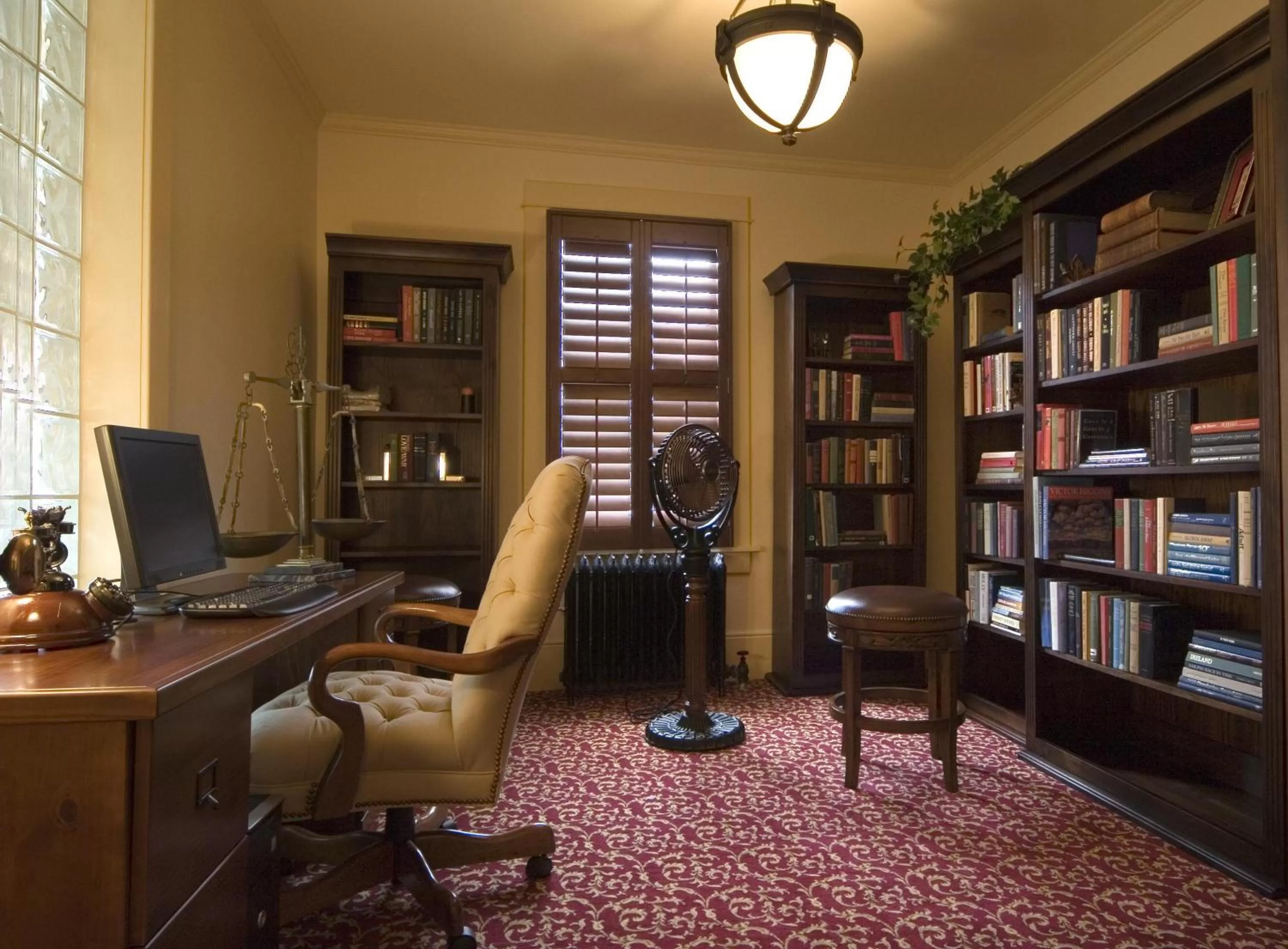 Library in Chamberlin Inn