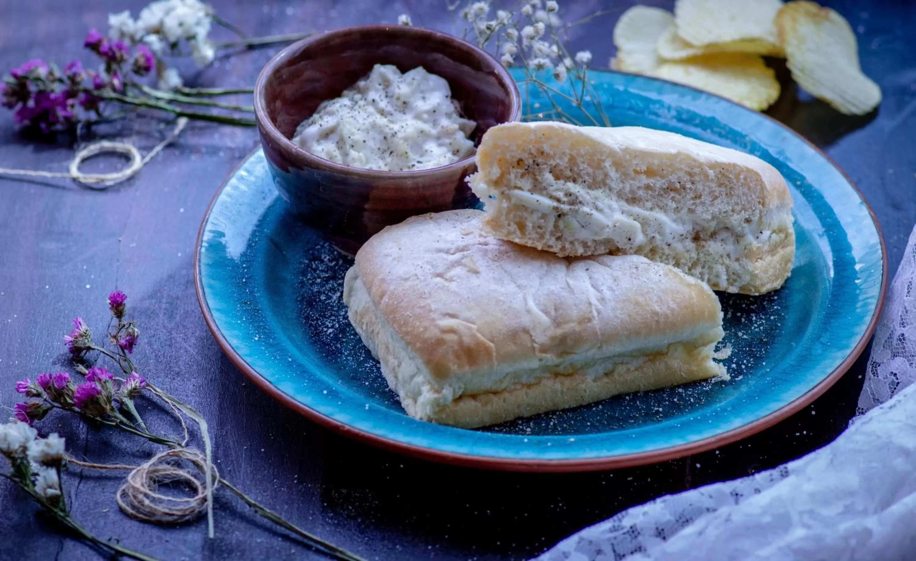 Restaurant/places to eat in Holiday Inn Express Ahmedabad Prahlad Nagar by IHG