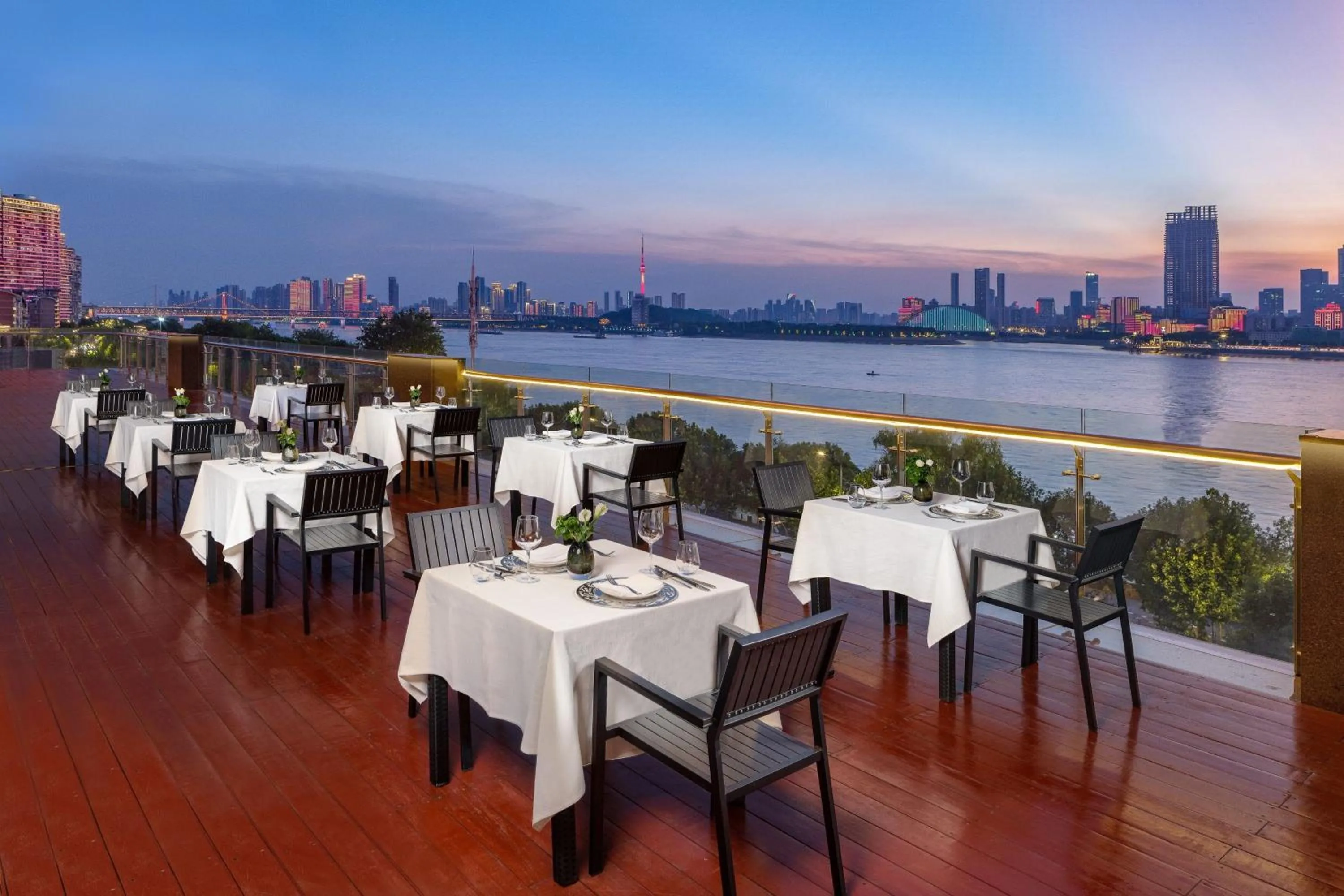 Restaurant/places to eat in The Westin Wuhan Wuchang