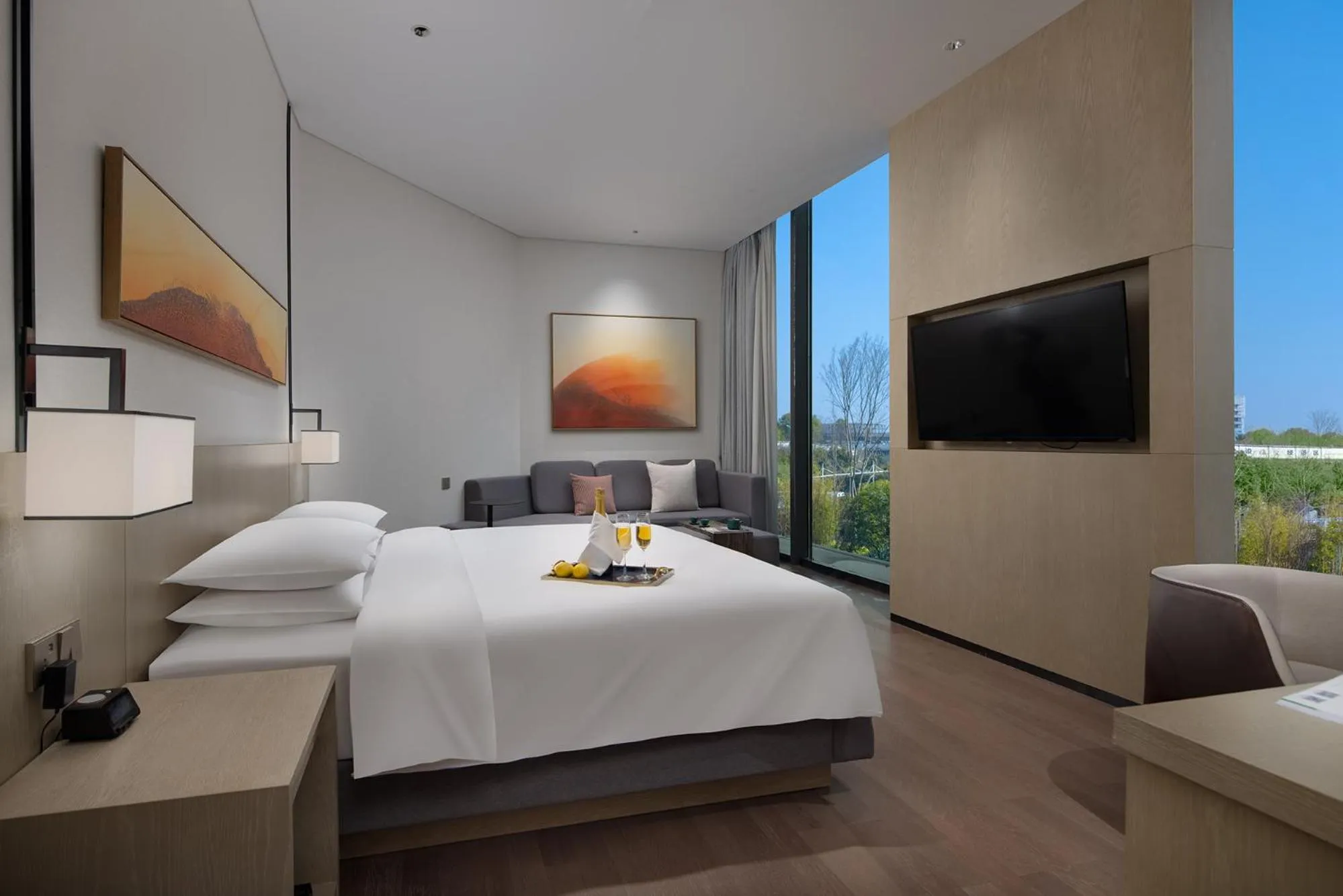 Photo of the whole room, Bed in Hyatt Place Changsha Airport