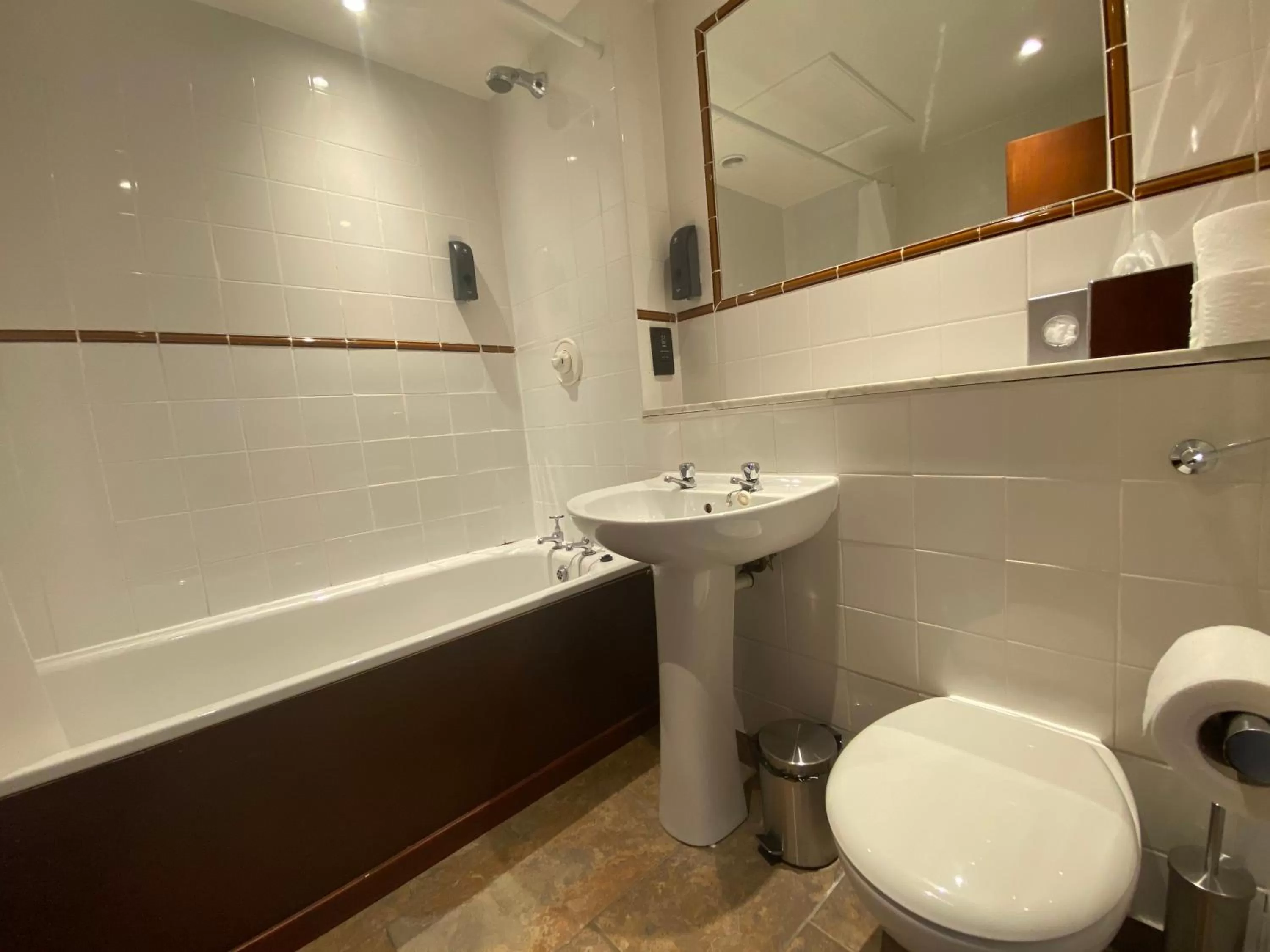 Bathroom in No6 West Coates