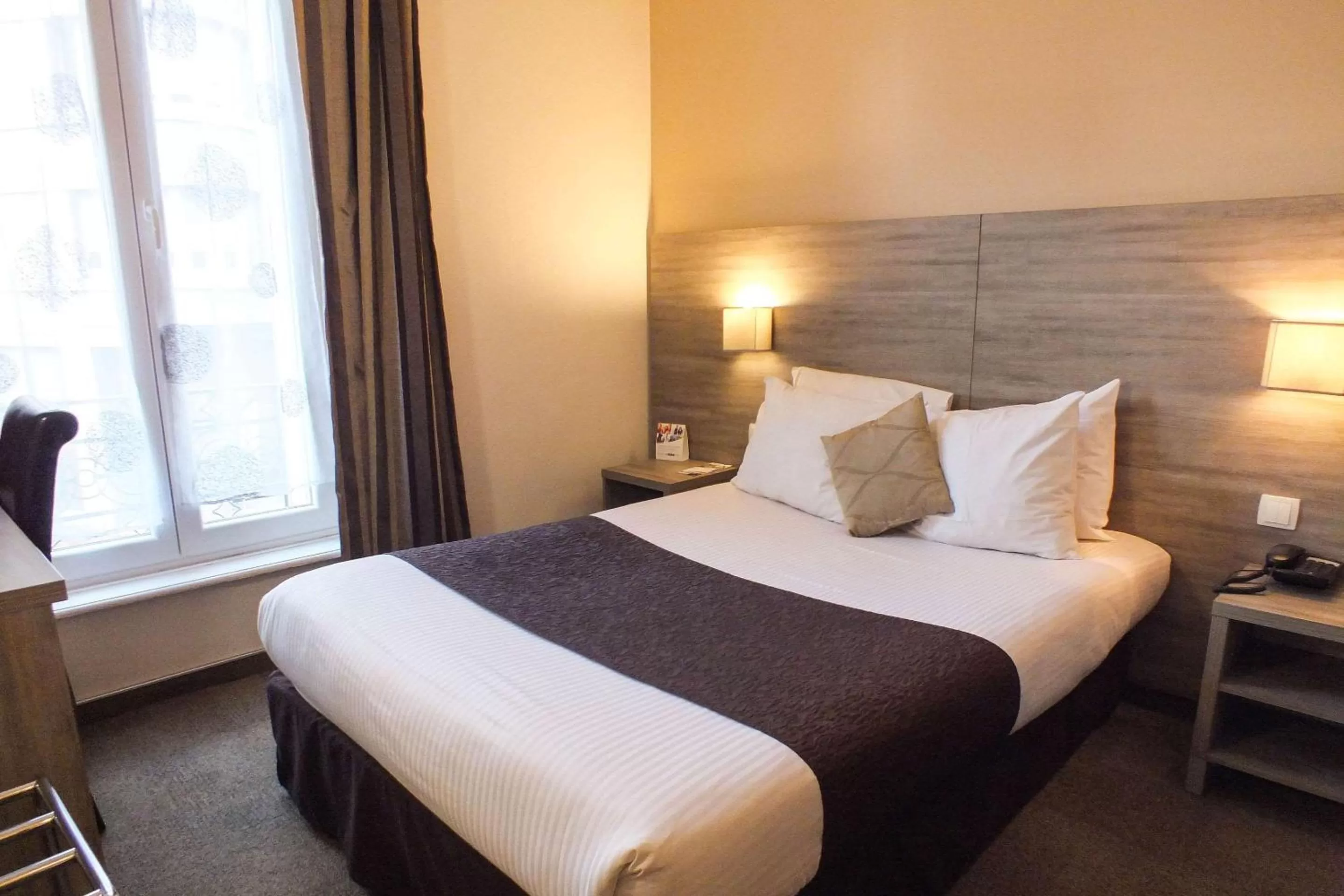 Photo of the whole room in Hotel Cecil Metz Gare