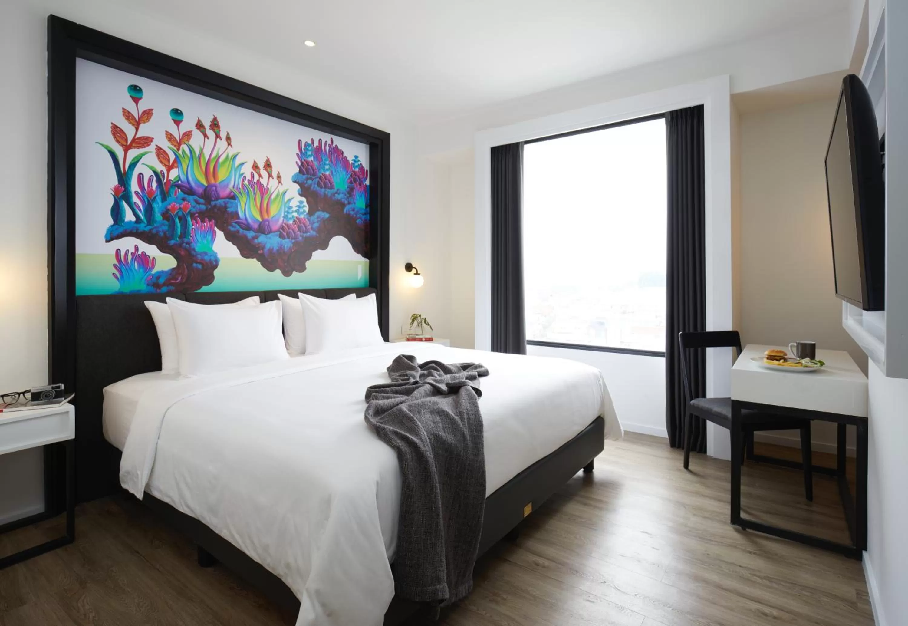 Photo of the whole room, Bed in de Braga, ARTOTEL Curated