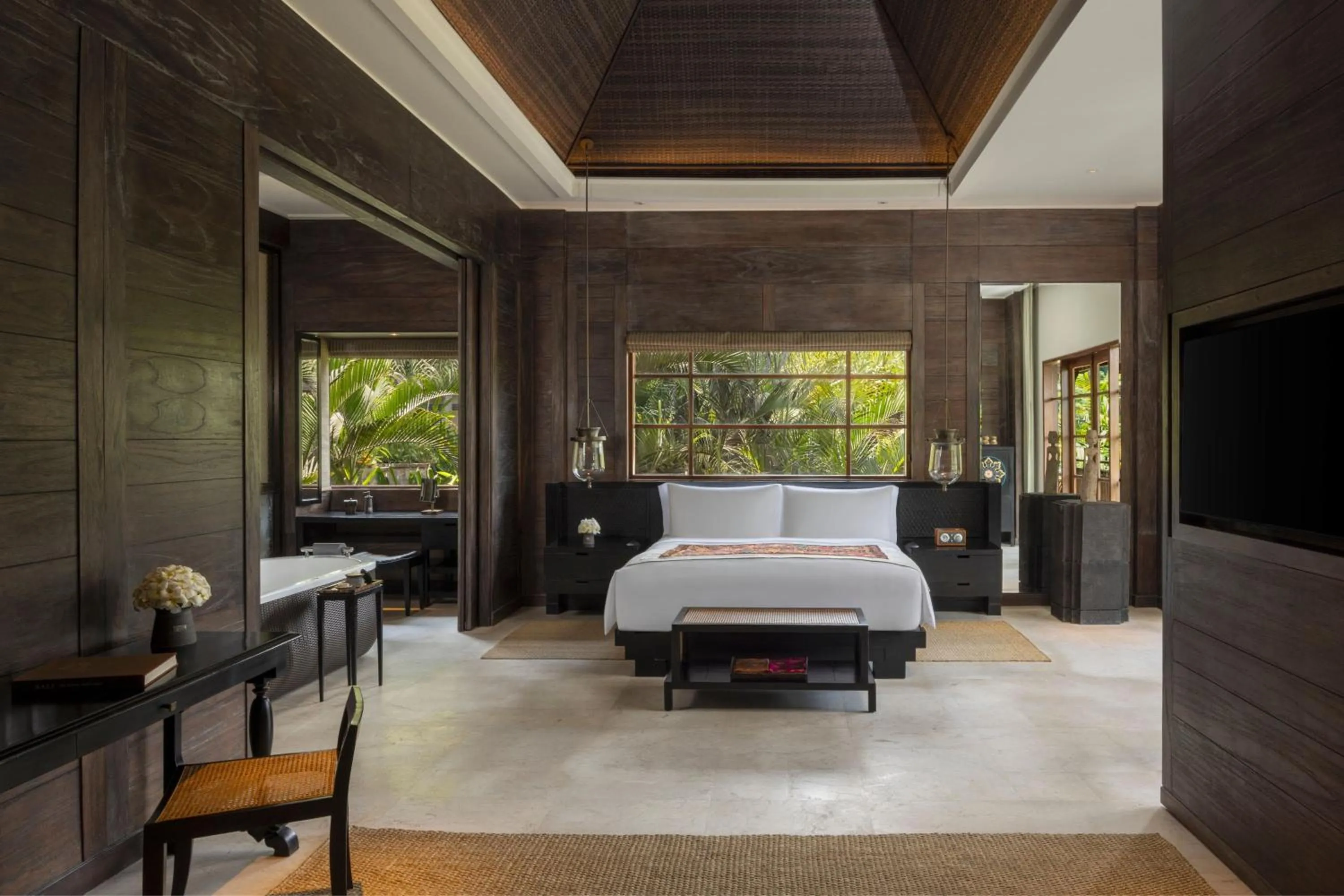 Bedroom, Bed in Mandapa, a Ritz-Carlton Reserve
