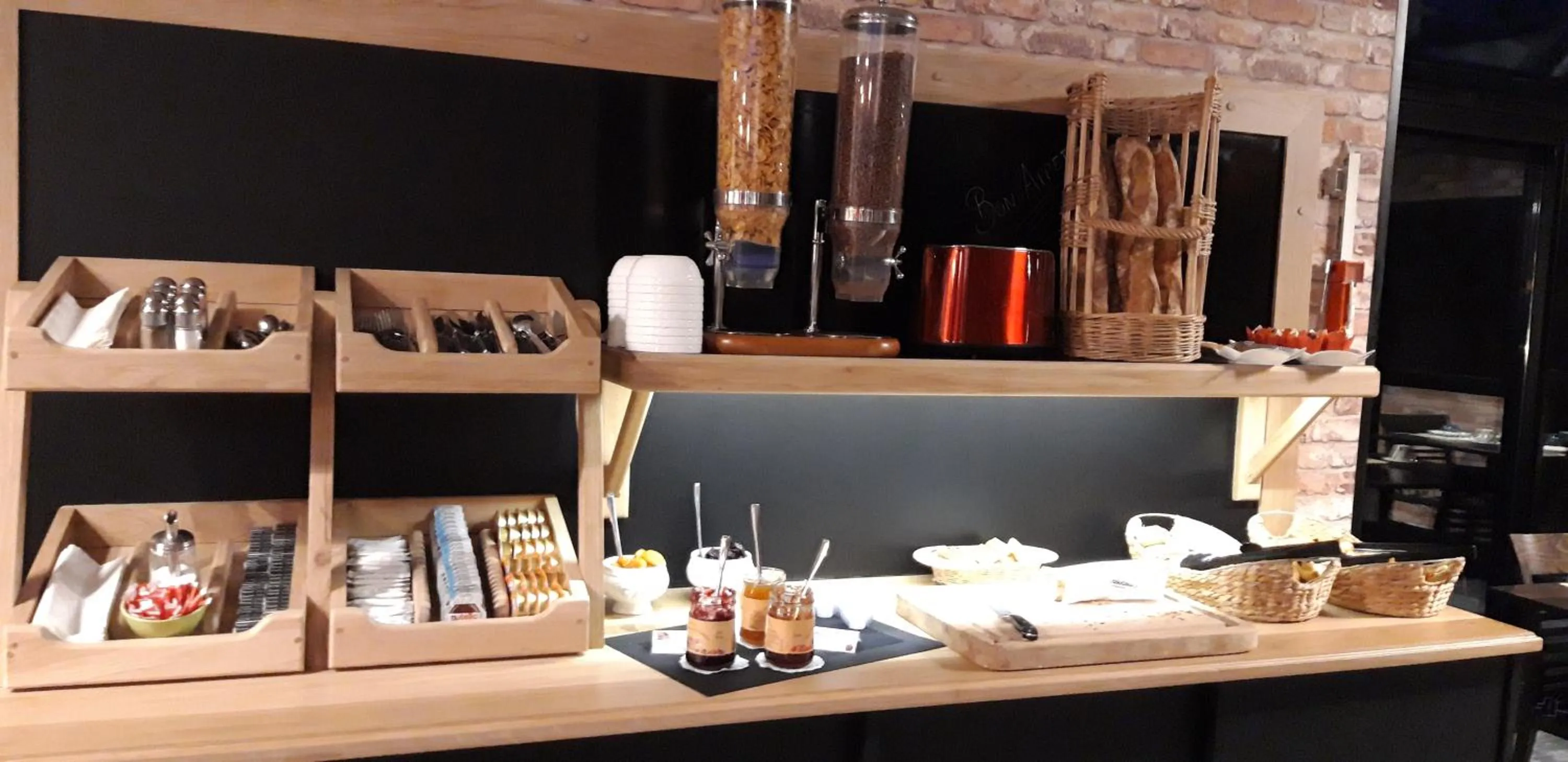 Breakfast in Hôtel Cositel, CIT'HOTEL Coutances