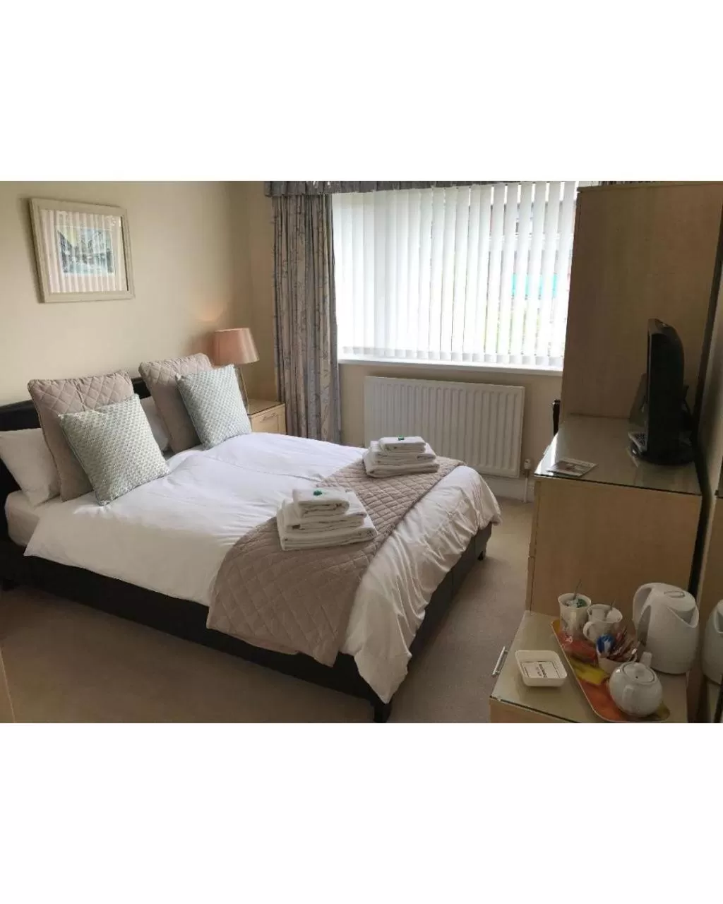 Bedroom, Bed in 31 Queens Road