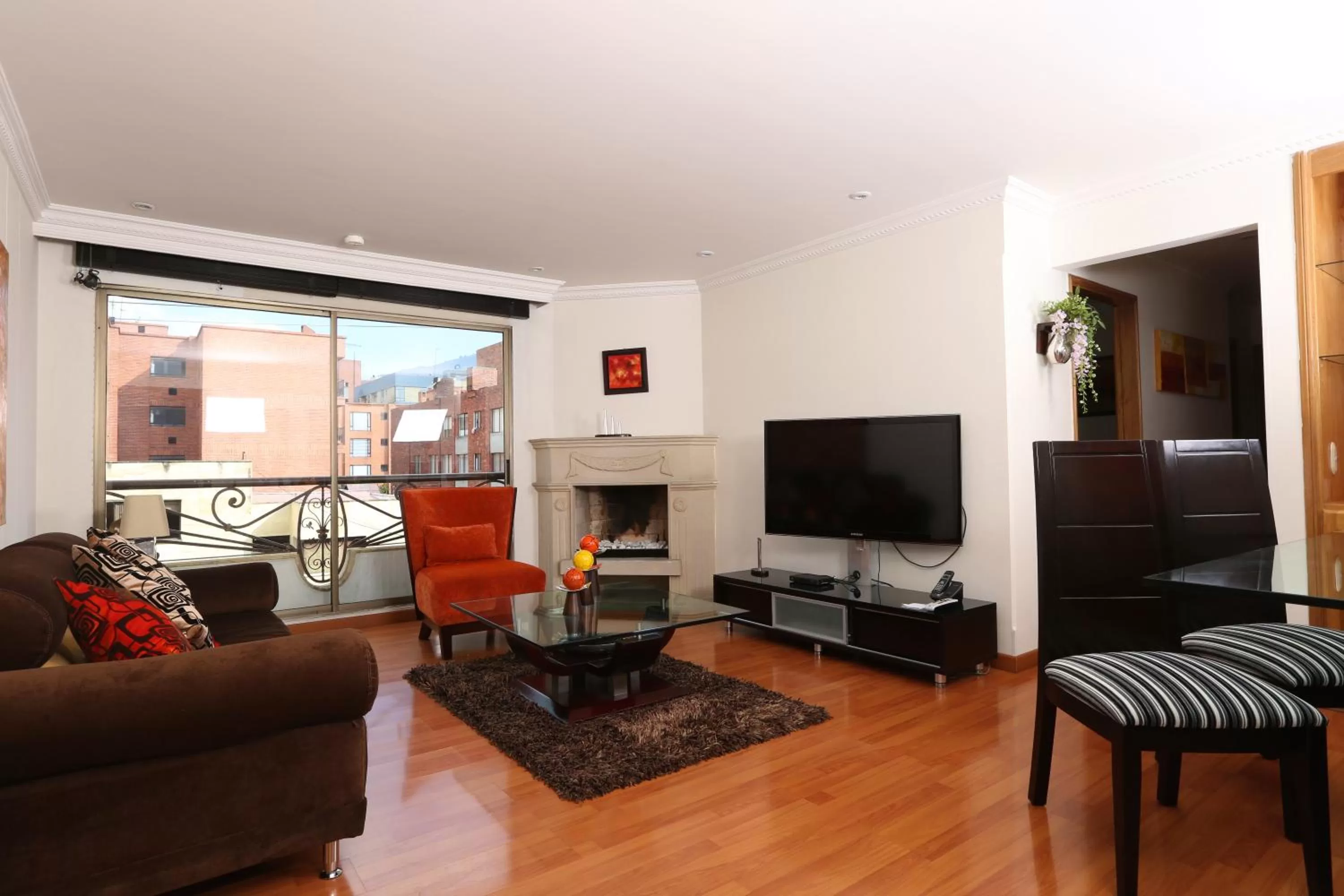 Living room in Hotel Suites 108