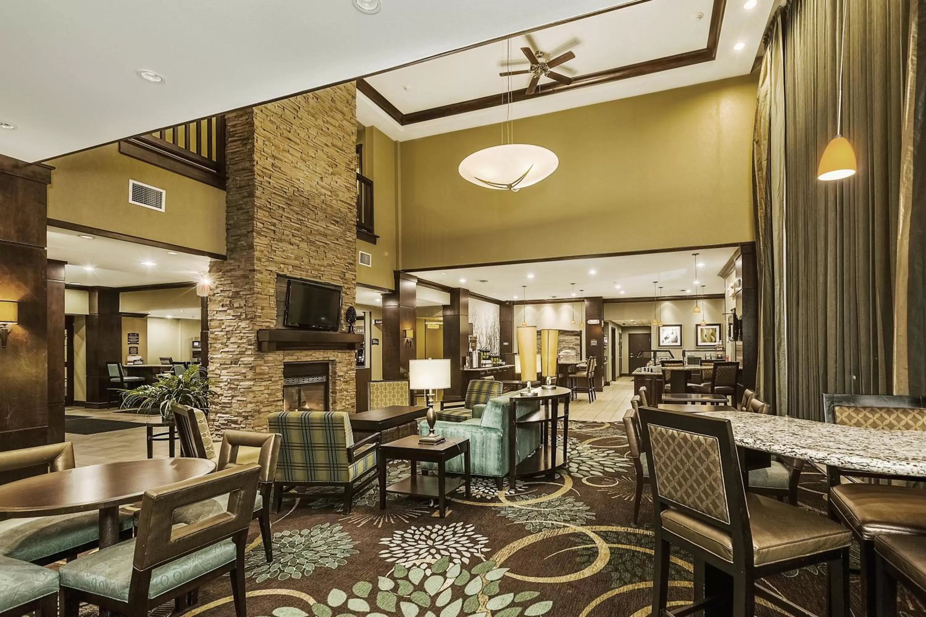 Restaurant/places to eat in Staybridge Suites Bismarck by IHG