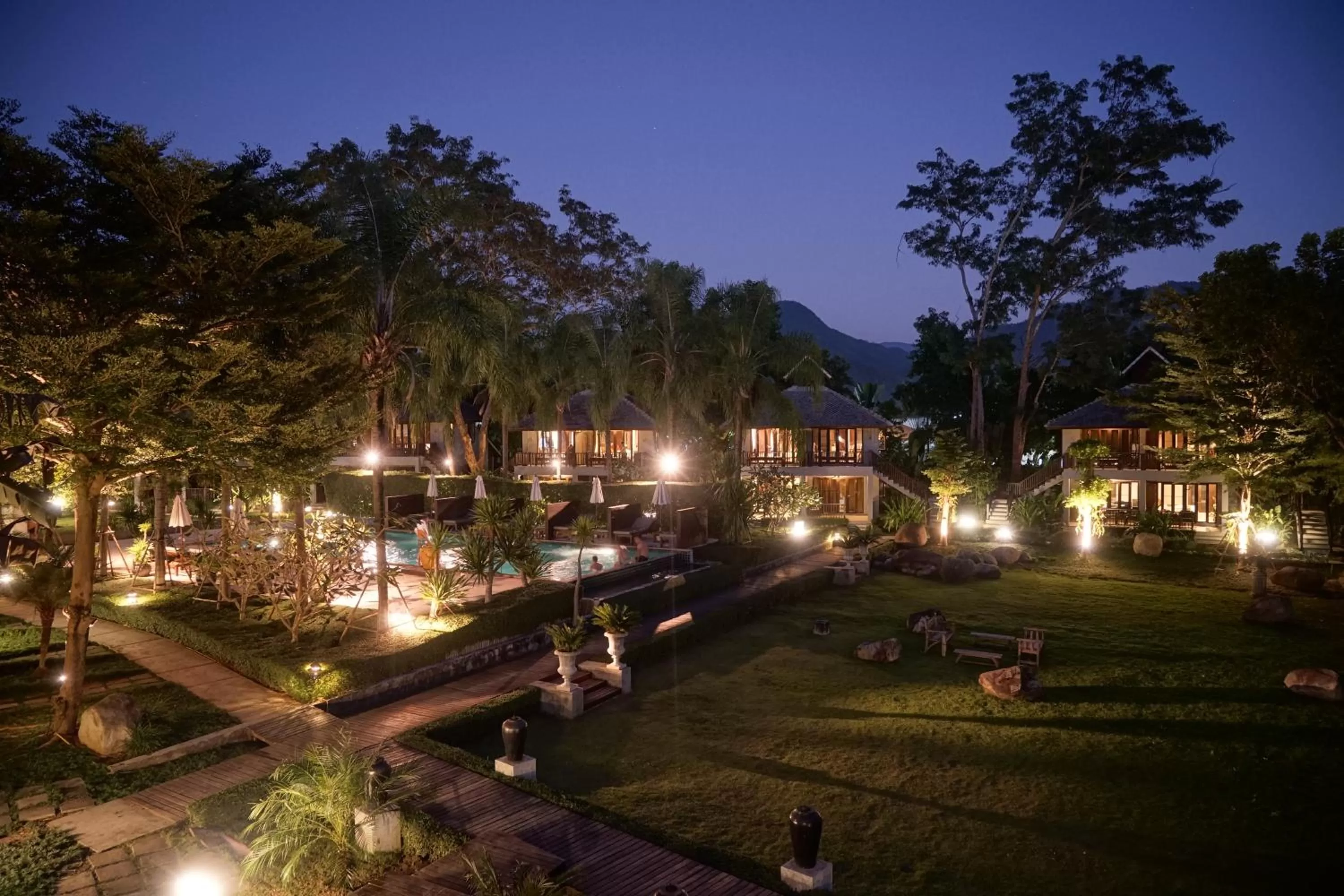 Pool view in The Quarter Pai