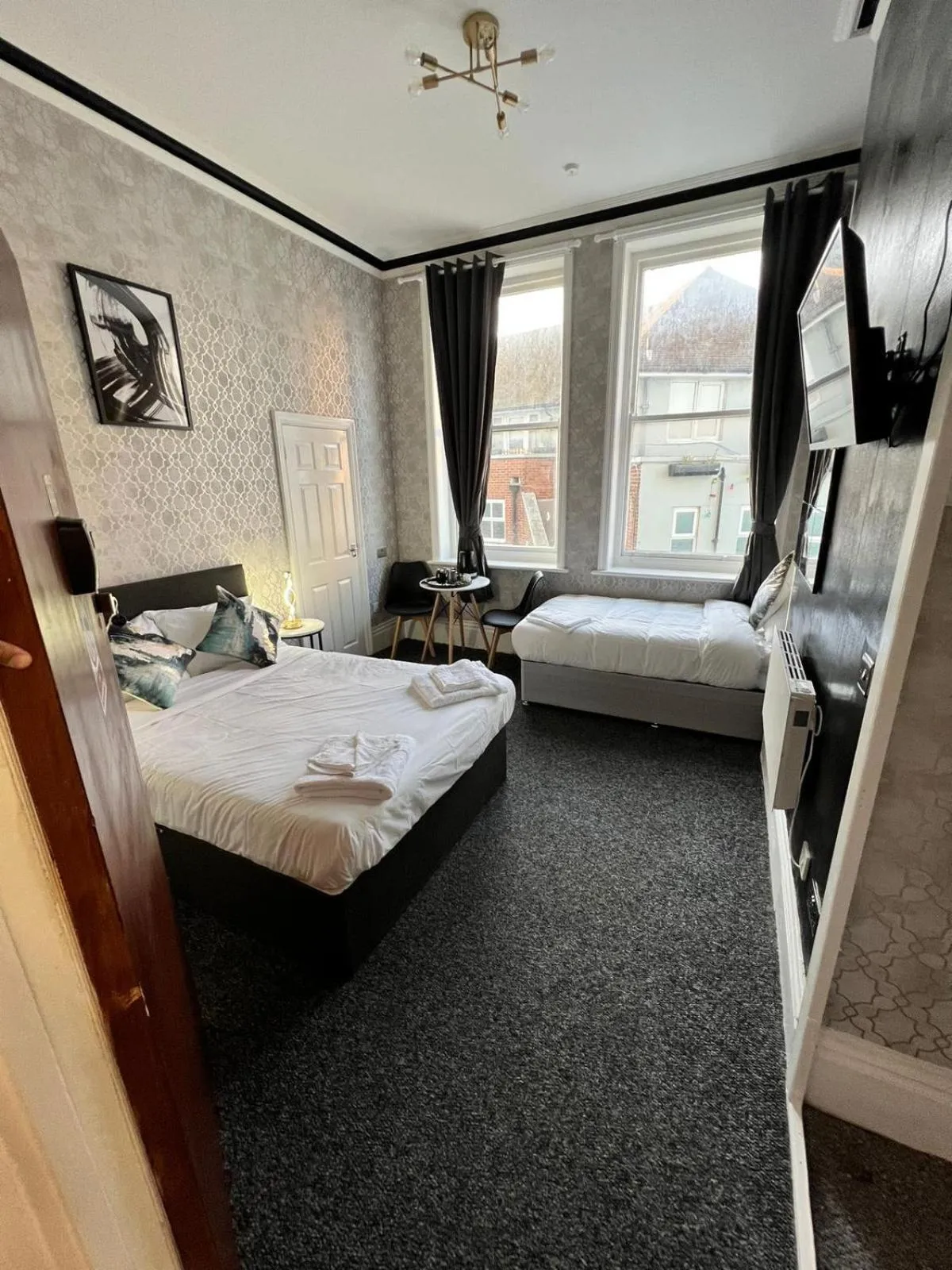 Bedroom in OYO Marine Parade Hotel, Eastbourne Pier