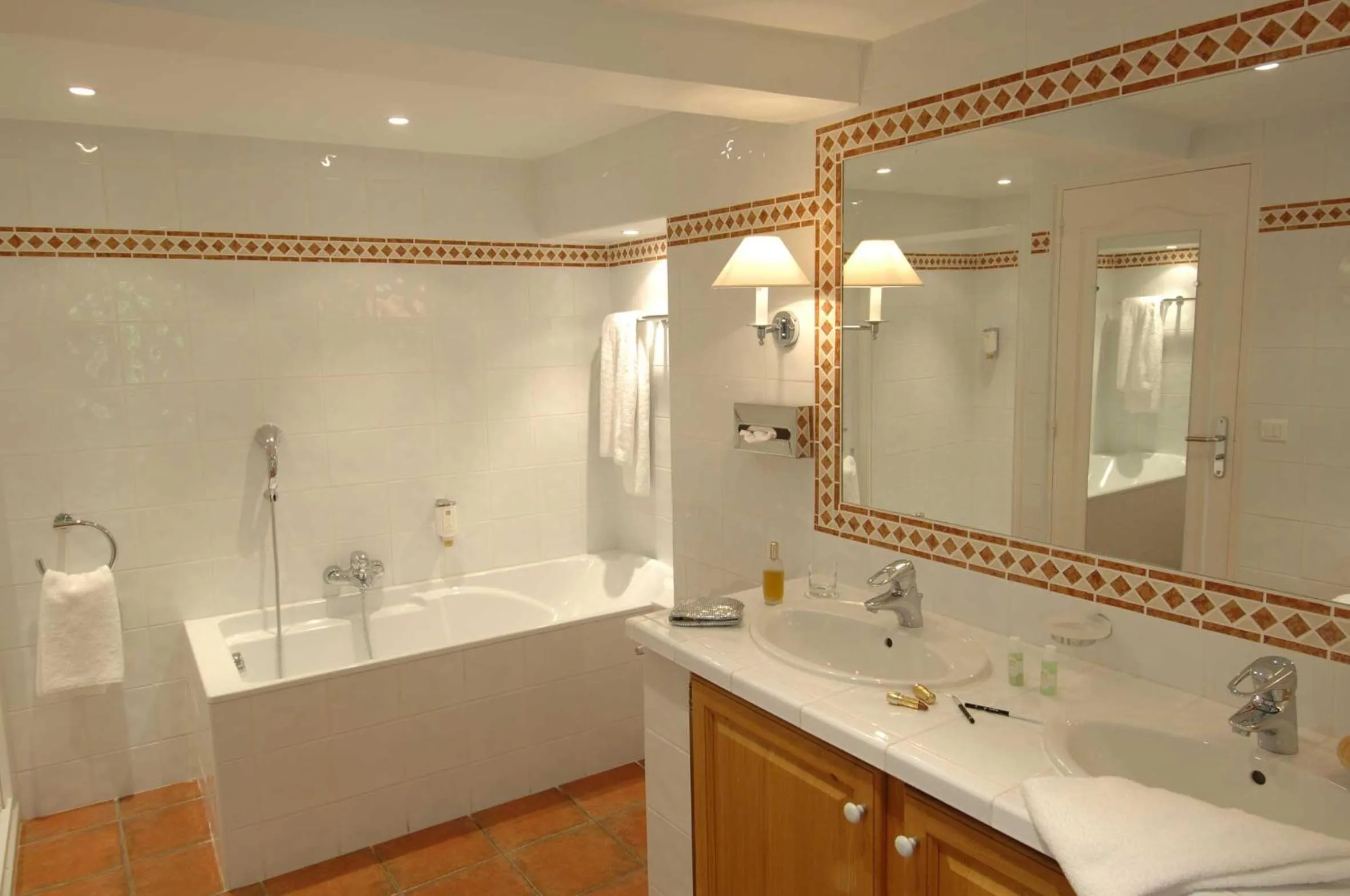 Property building in Hôtel la Magnaneraie