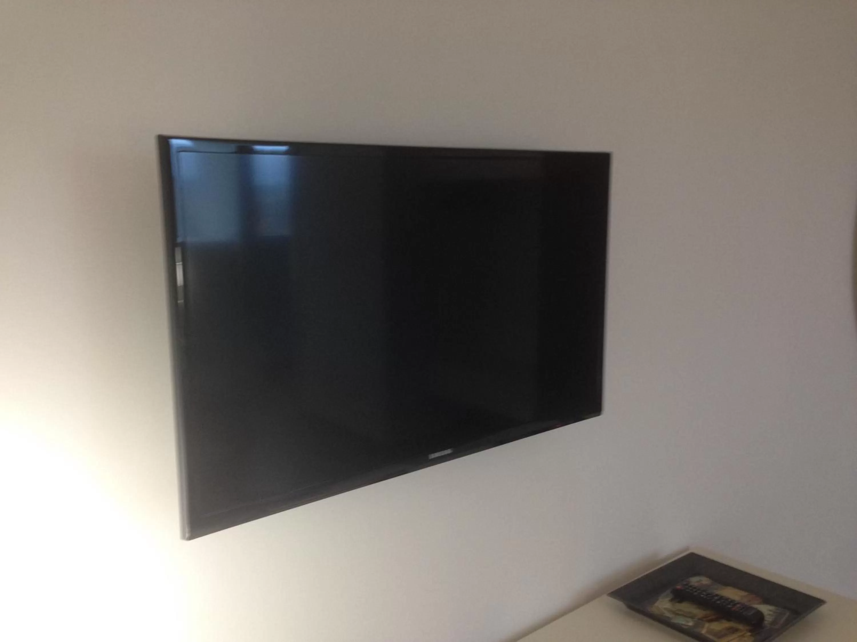 TV and multimedia in Hotel Piero Della Francesca