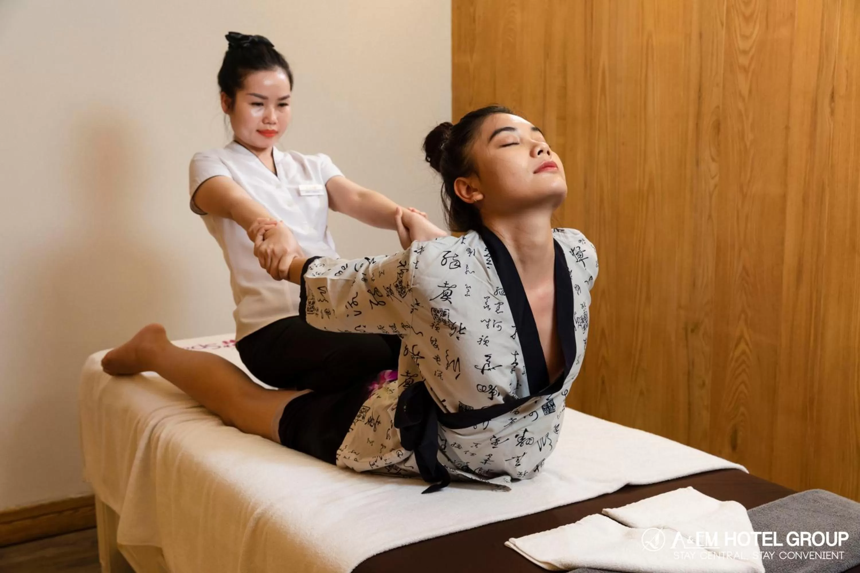 Massage in A&EM Saigon Hotel