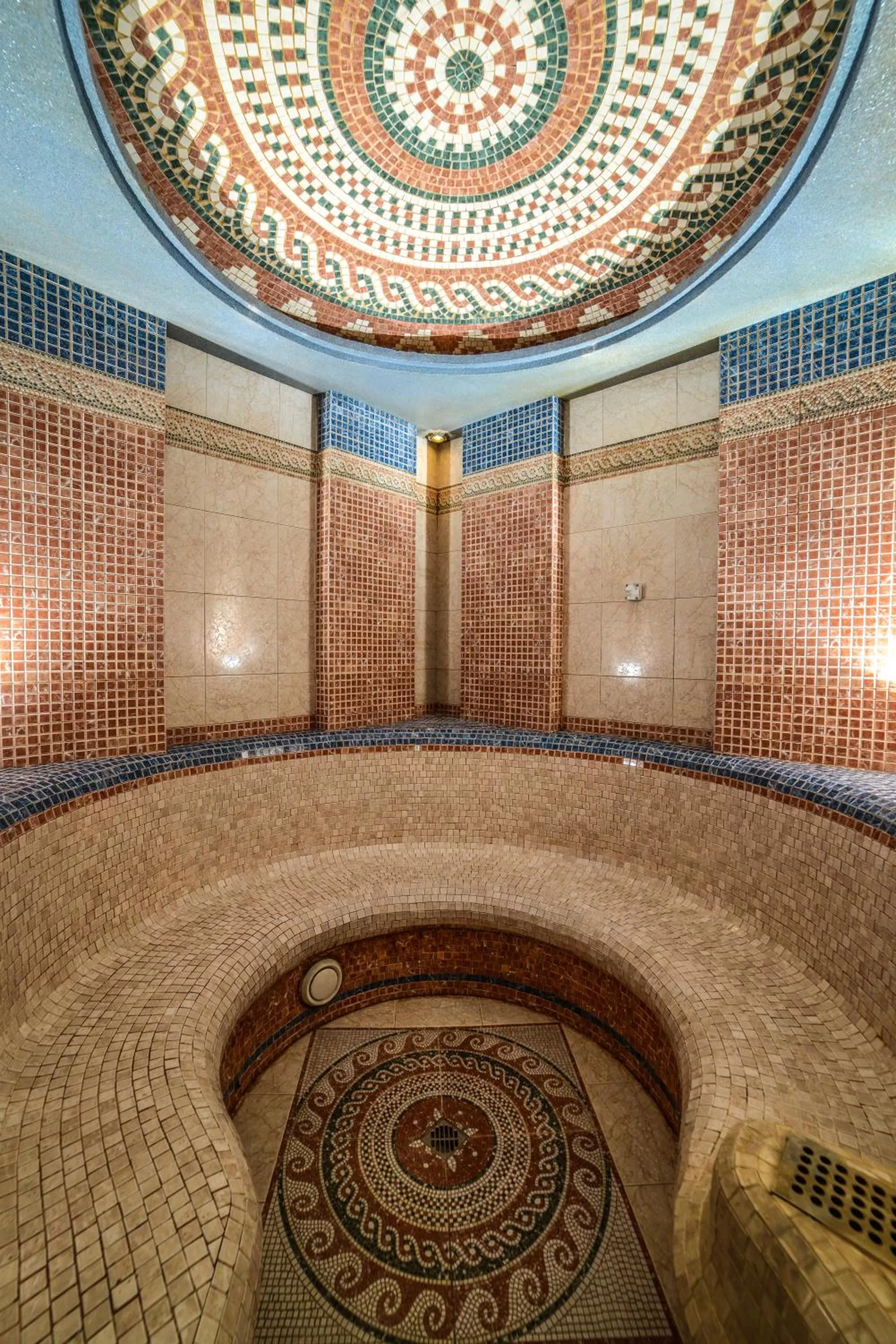 Steam room in Hotel Belweder