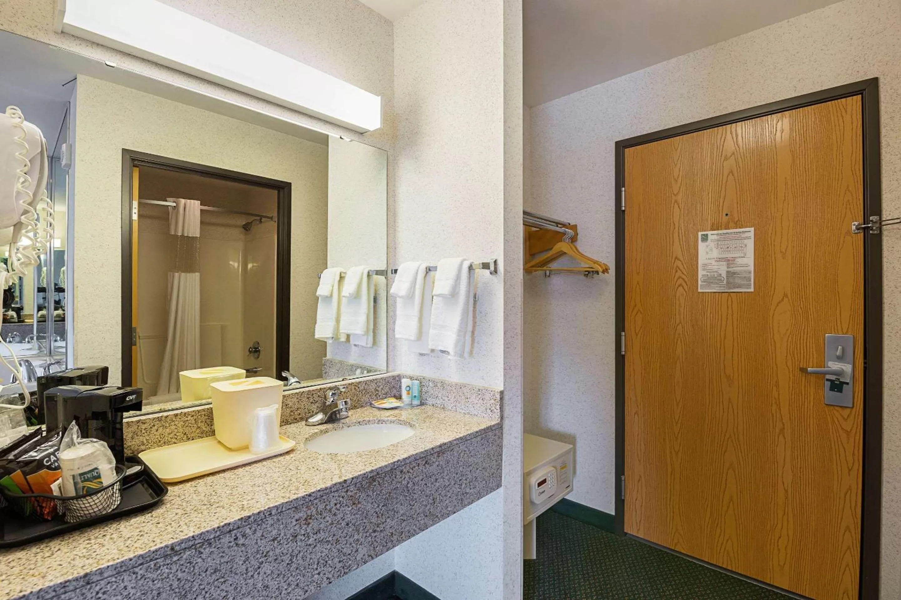Bathroom in Quality Inn & Suites Belmont - Platteville
