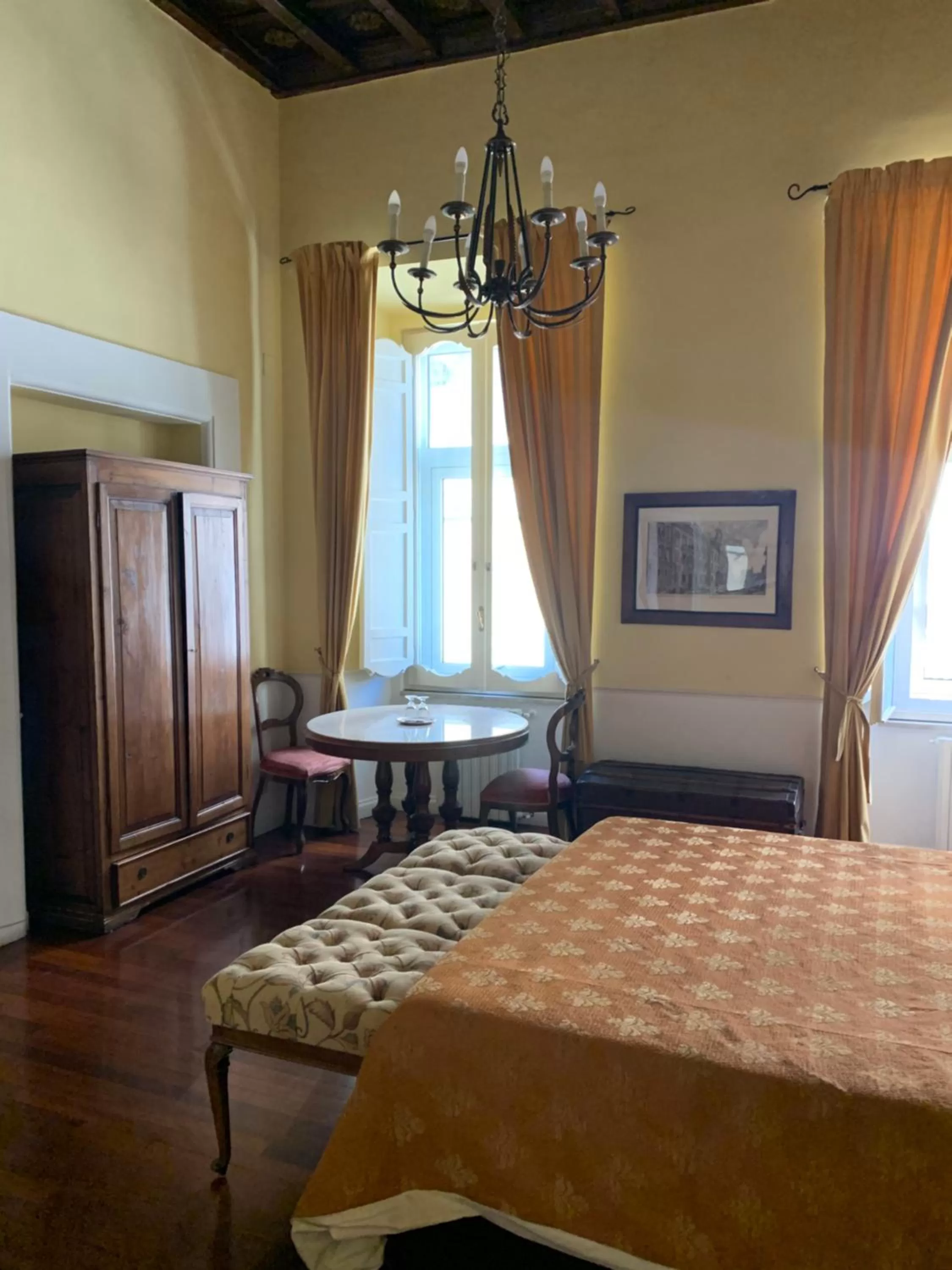 Bedroom, Bed in Relais Teatro Argentina