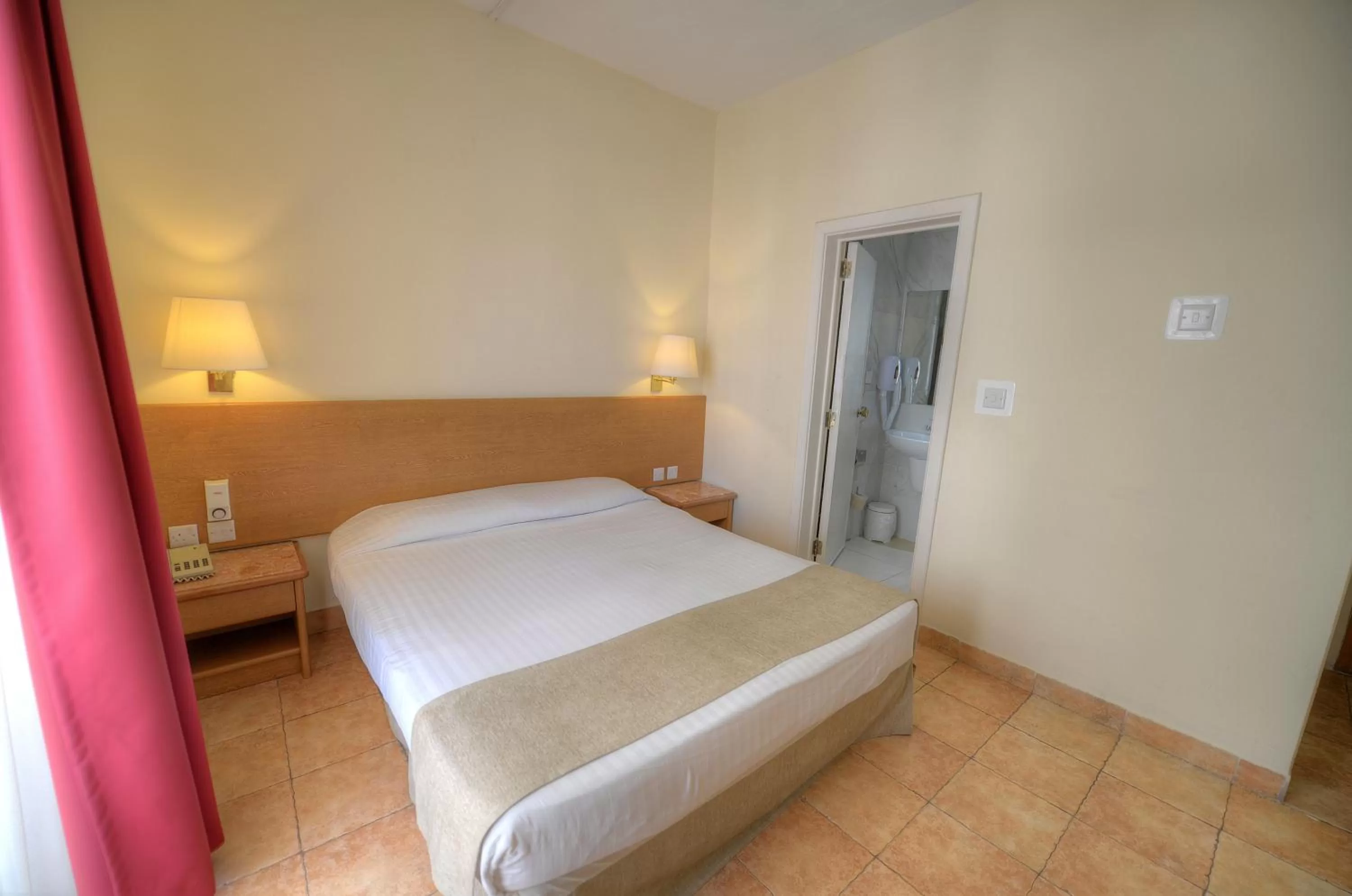 Photo of the whole room, Bed in Allegro Hotel