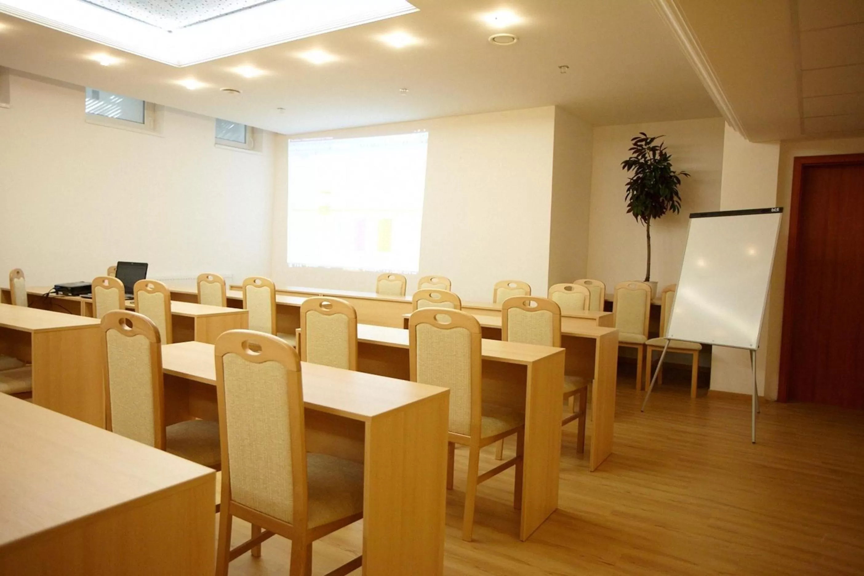 Business facilities in Hotel SPECTRUM