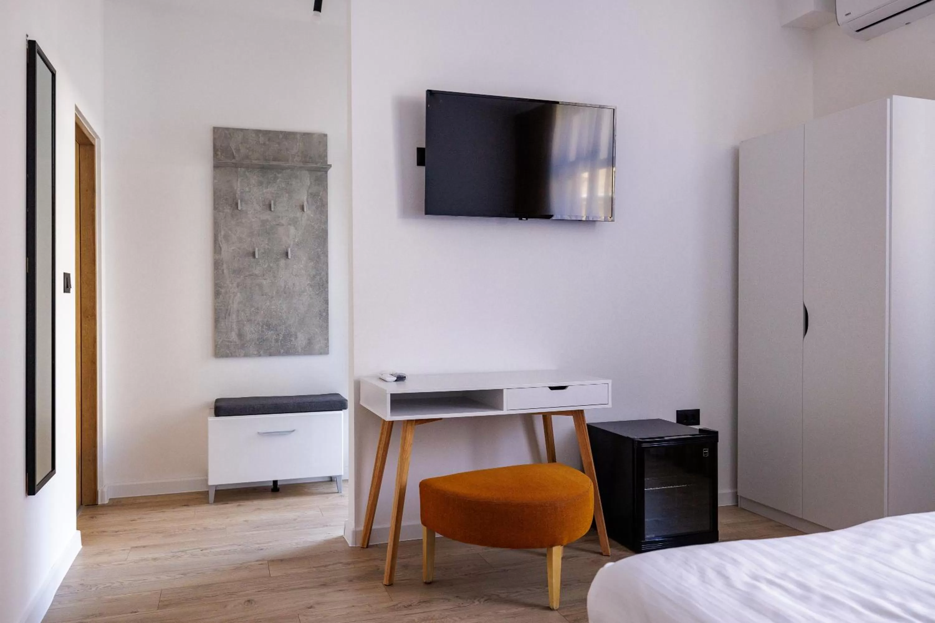 TV and multimedia, Bed in Rooms Lišnić