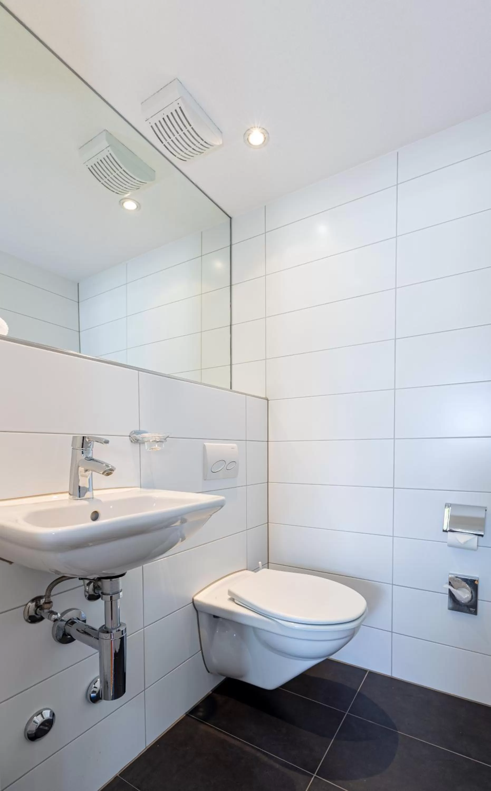 Bathroom in Hotel Rothaus Luzern & Peruvian Culinary Art