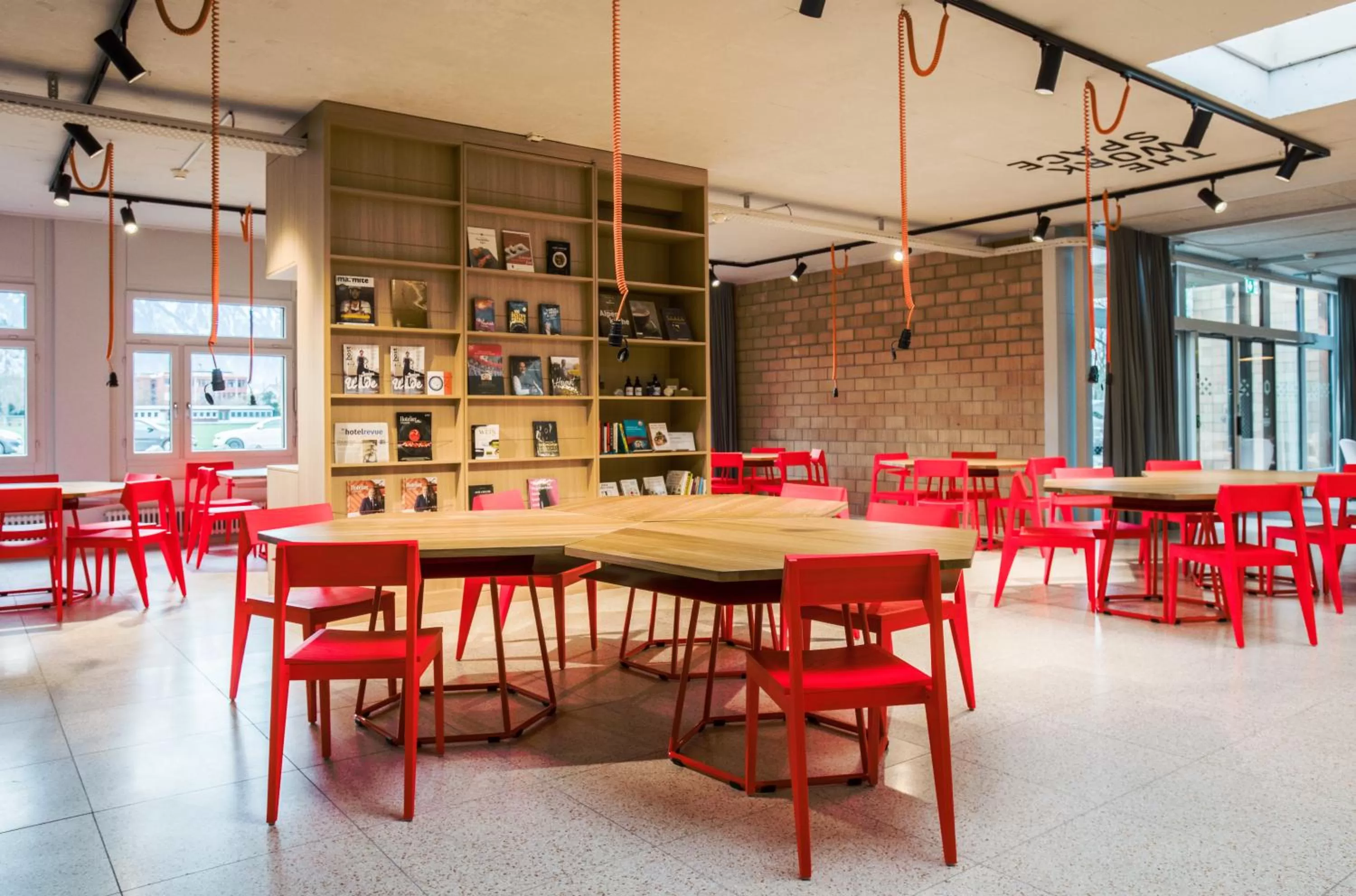 Restaurant/places to eat in The Lab Hotel & Apartments