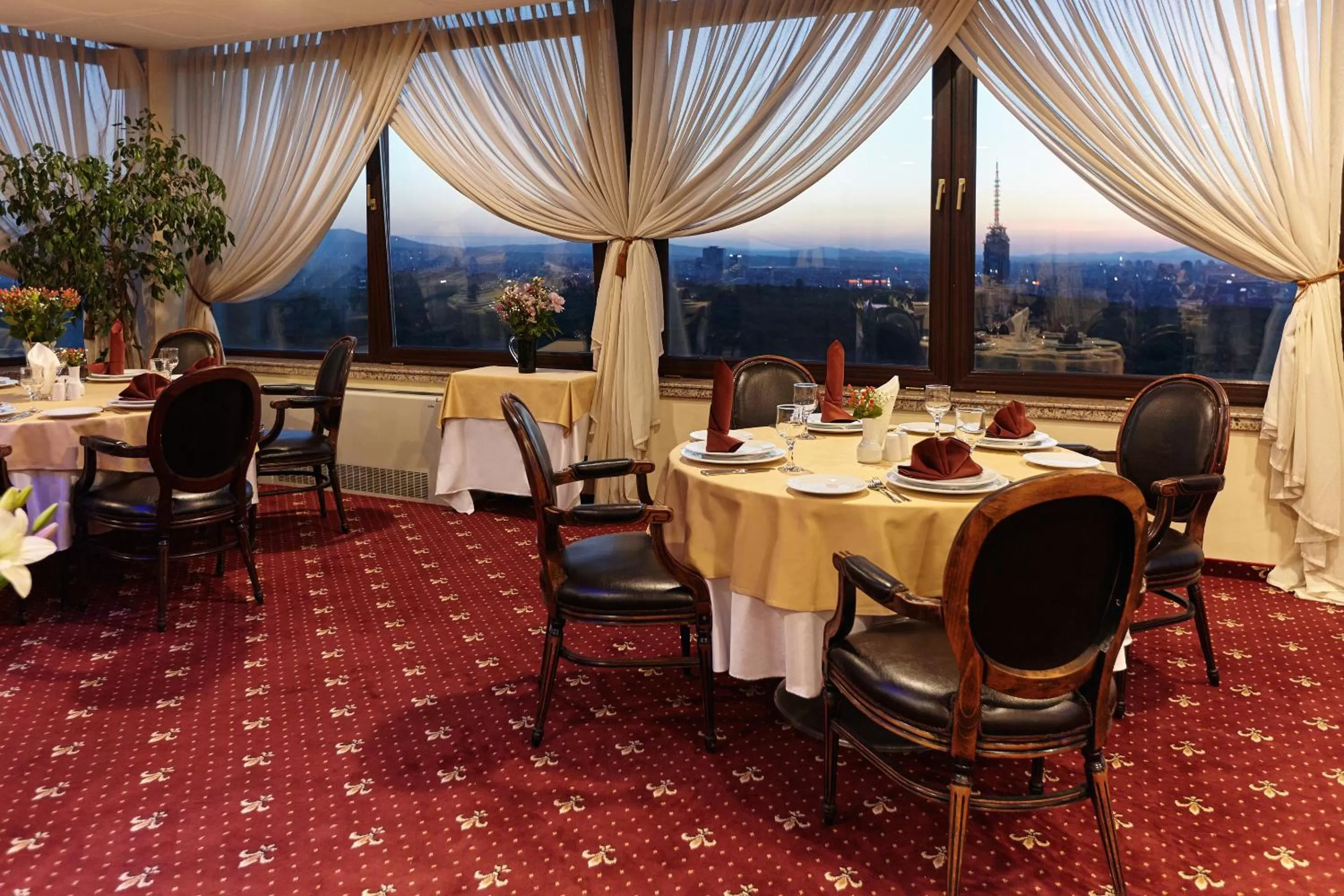 Restaurant/places to eat in Park Hotel Moskva