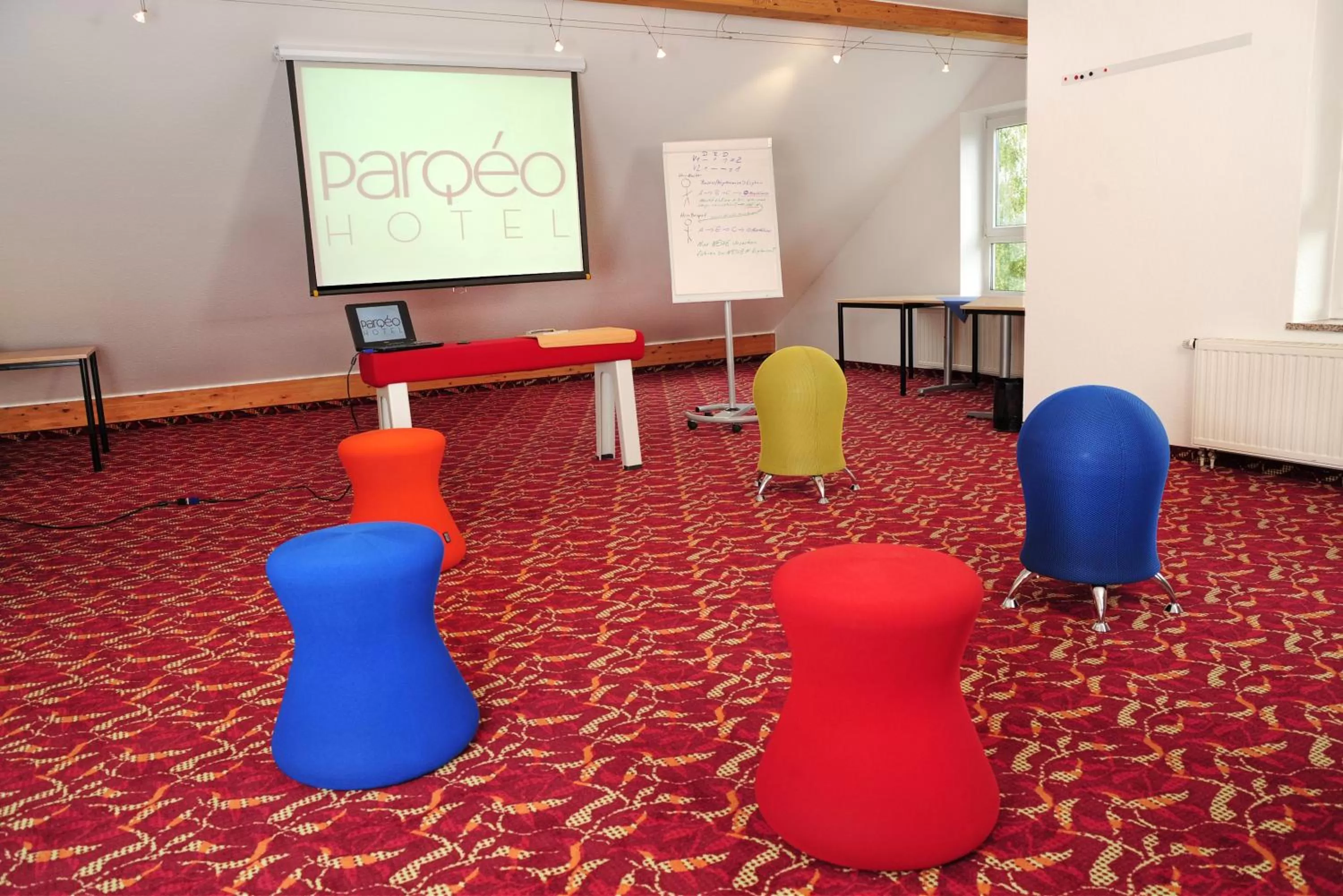 Business facilities in HOTEL PARQÉO im A66