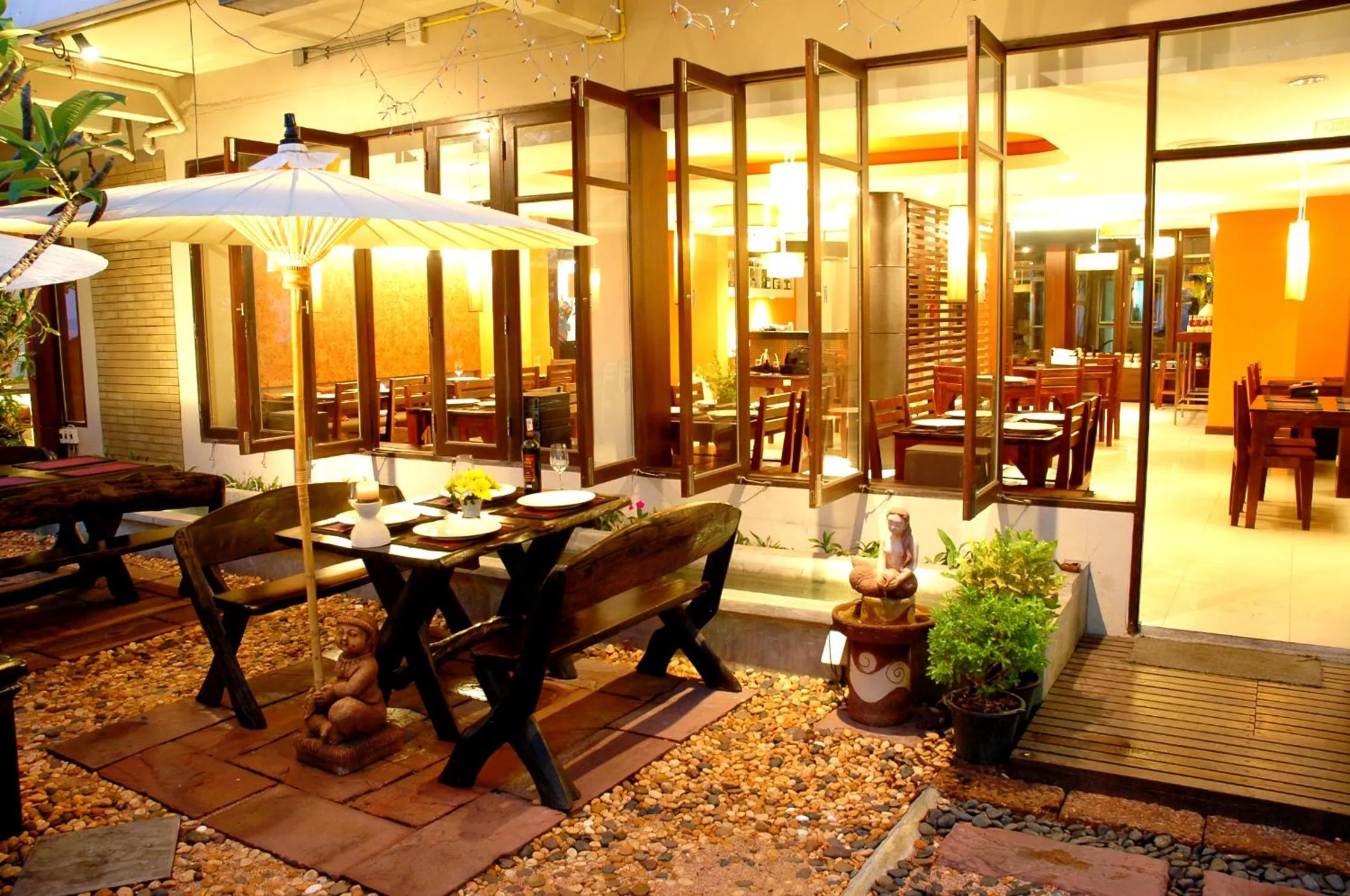 Restaurant/places to eat in The Jomtien Twelve