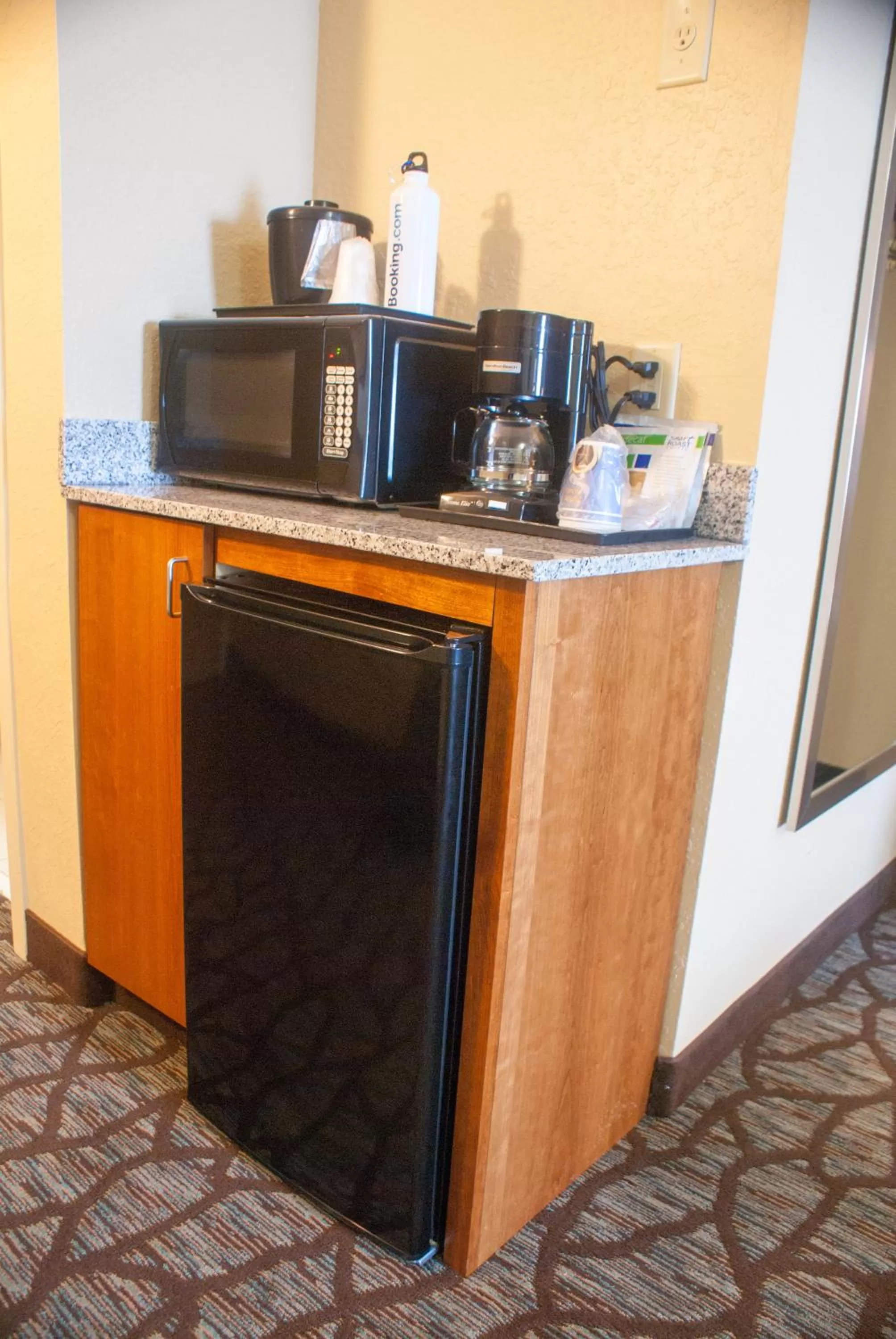 Executive King Room - Non-Smoking in Holiday Inn Express & Suites Jacksonville South - I-295, an IHG Hotel