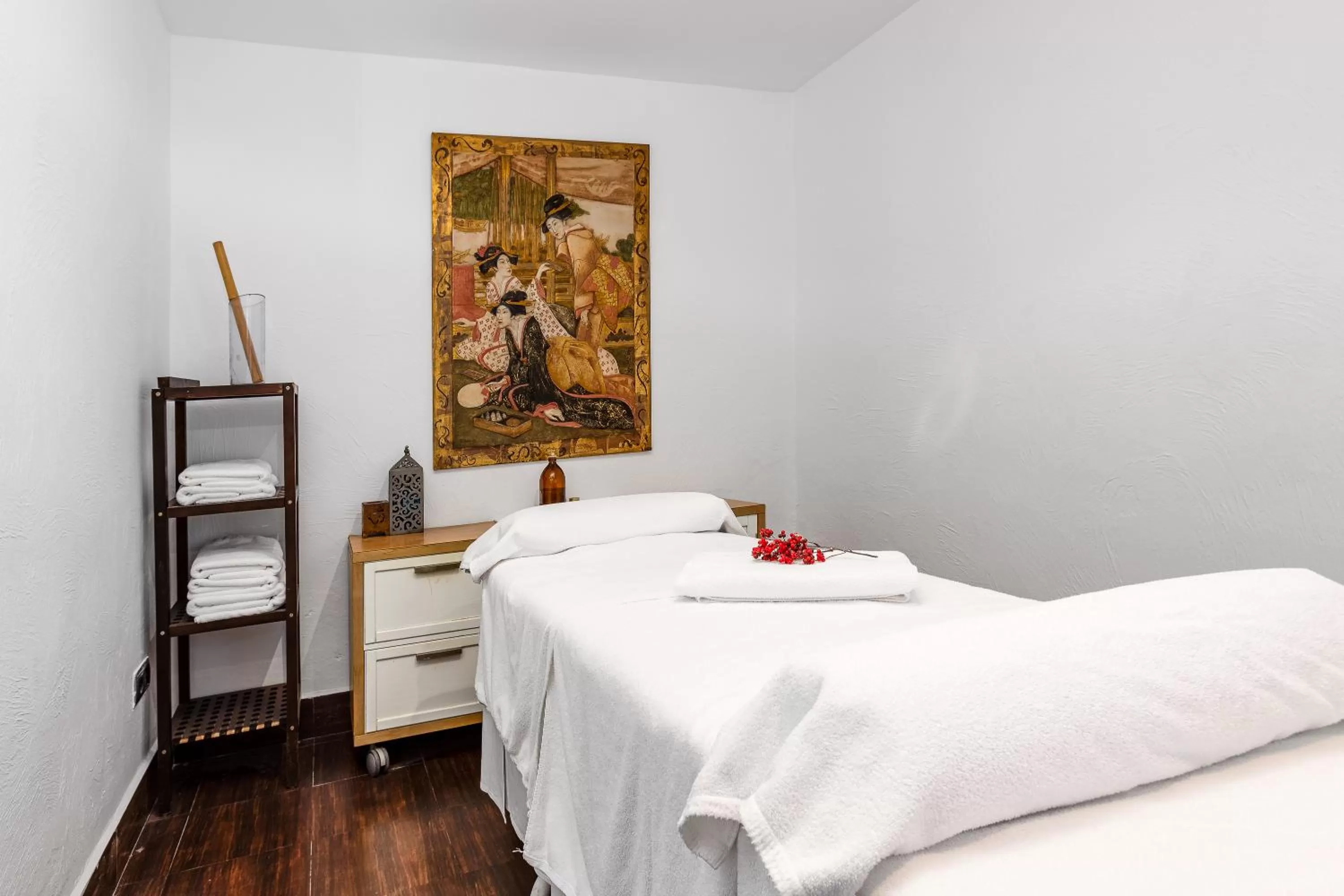 Massage, Bed in Daniya Denia Spa & Business 4*