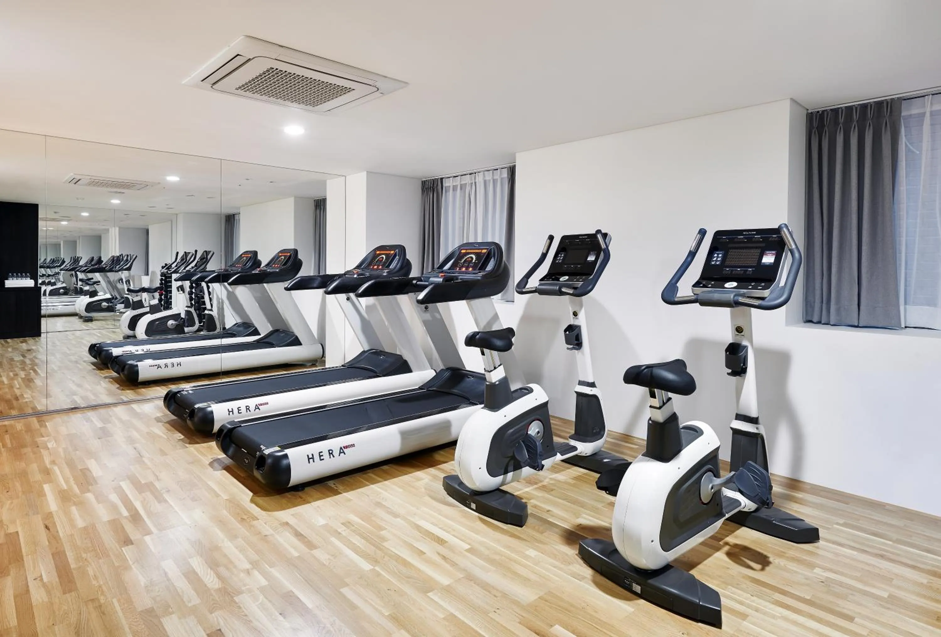 Fitness centre/facilities in Hotel Peyto Samseong