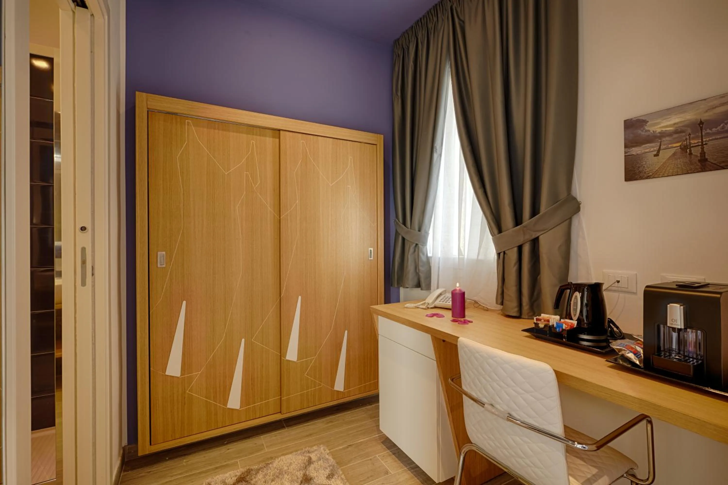 Photo of the whole room in Hospitality Hotel