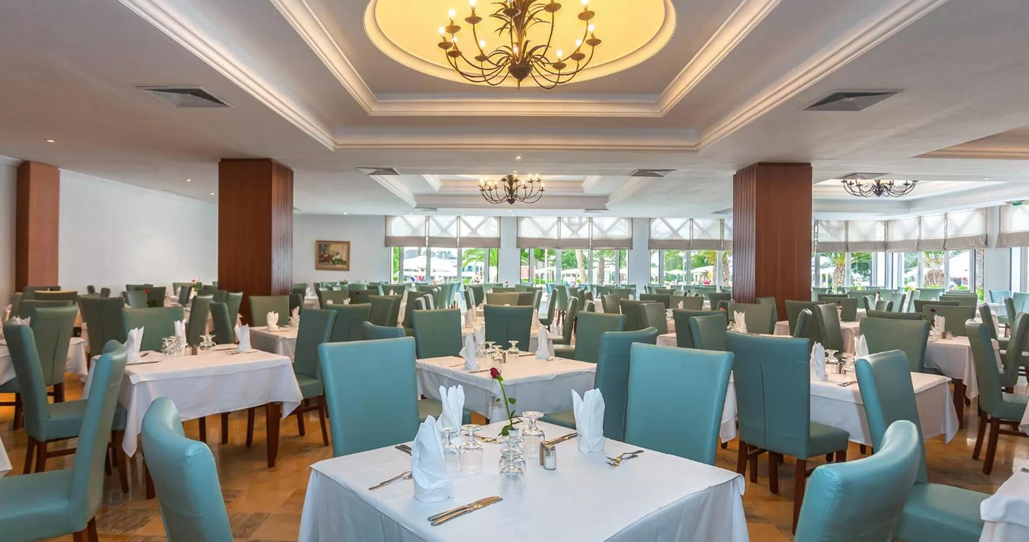 Restaurant/places to eat in El Mouradi Palace- Couple et Famille uniquement