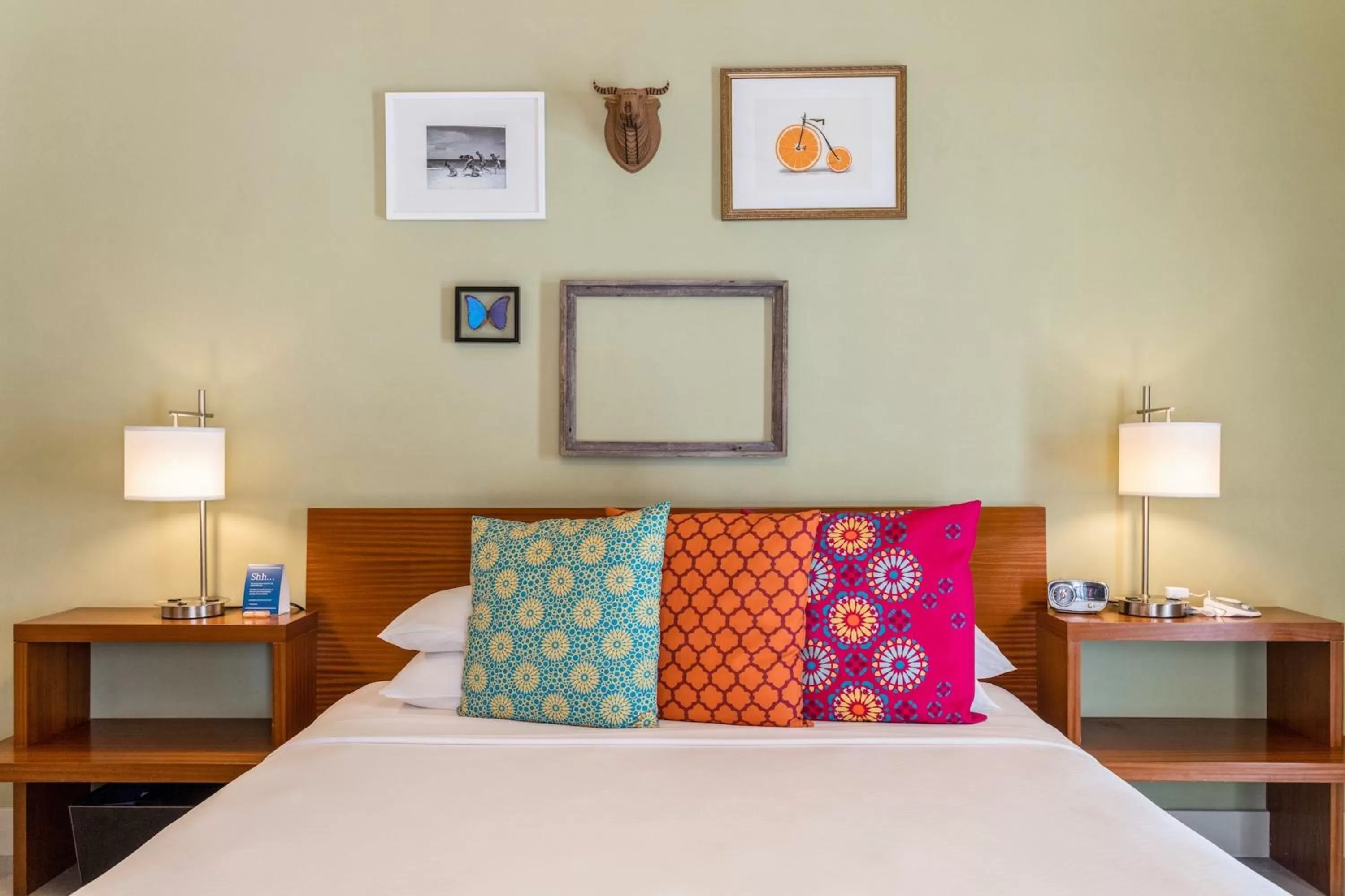 Two-Bedroom Apartment (Self Check-in) in Kasa El Paseo Miami Beach