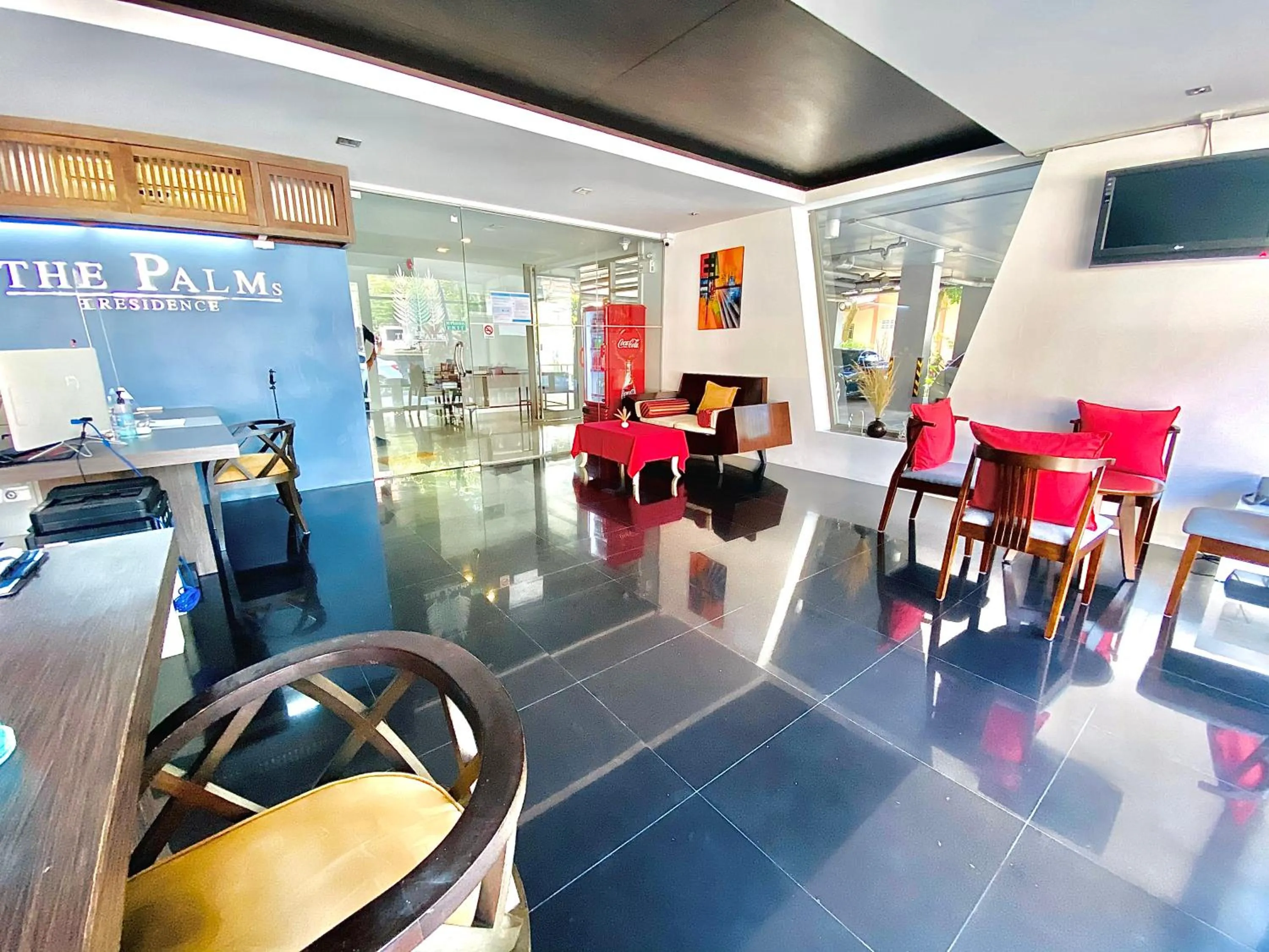 Staff in The Palms Residence - SHA Extra Plus