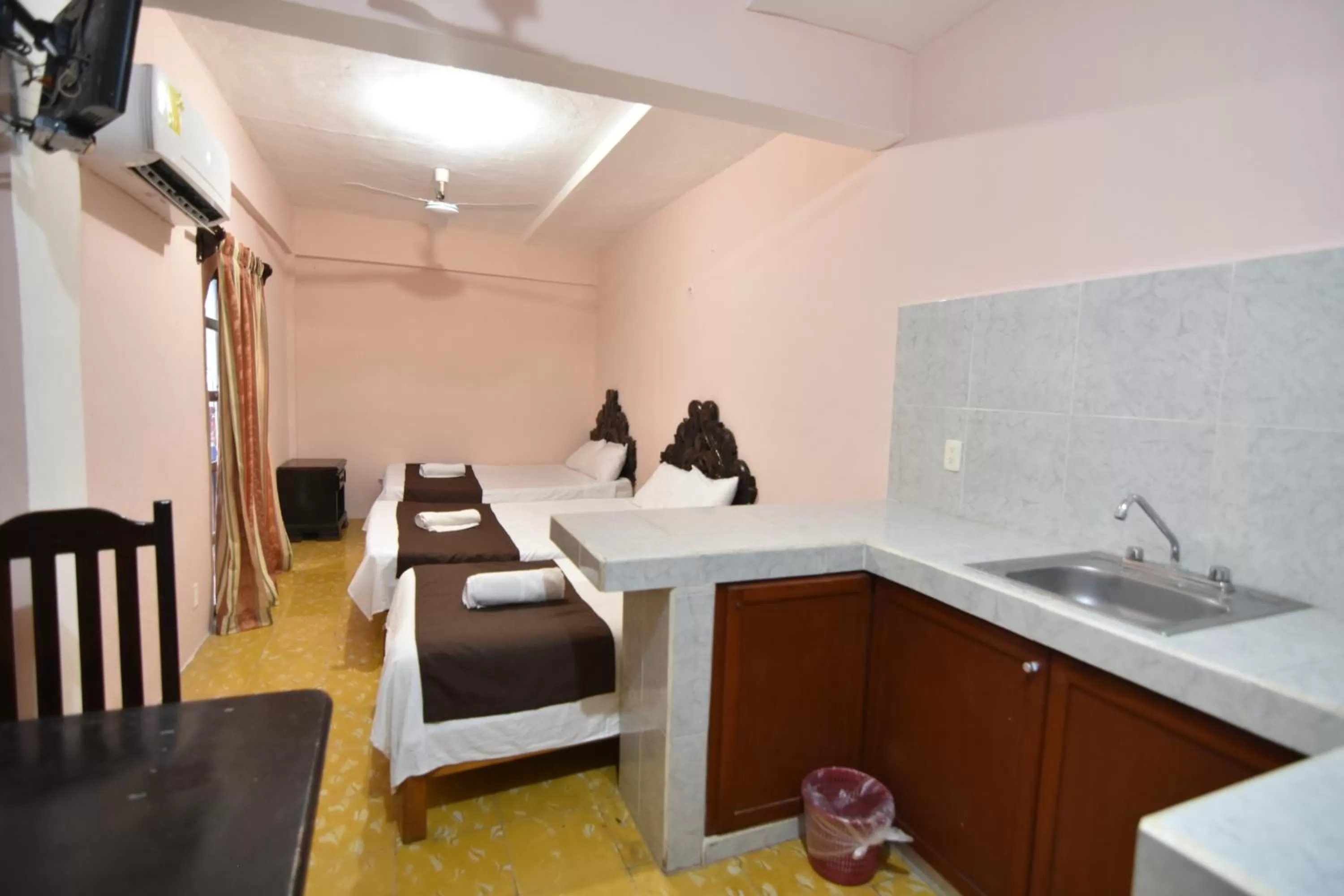 Kitchen/Kitchenette in Hotel Colonial San Carlos