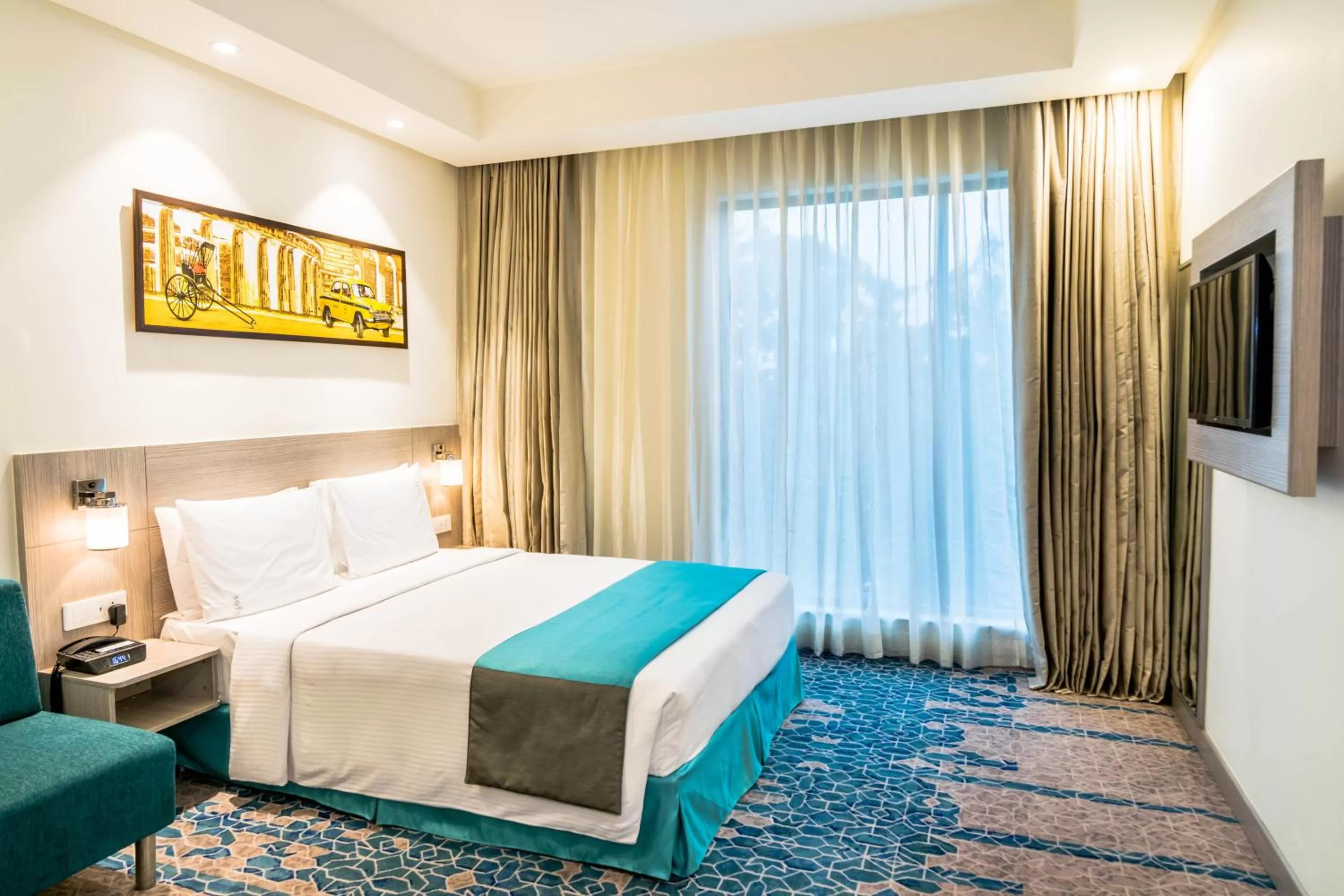 Photo of the whole room, Bed in Holiday Inn Express Kolkata Airport by IHG