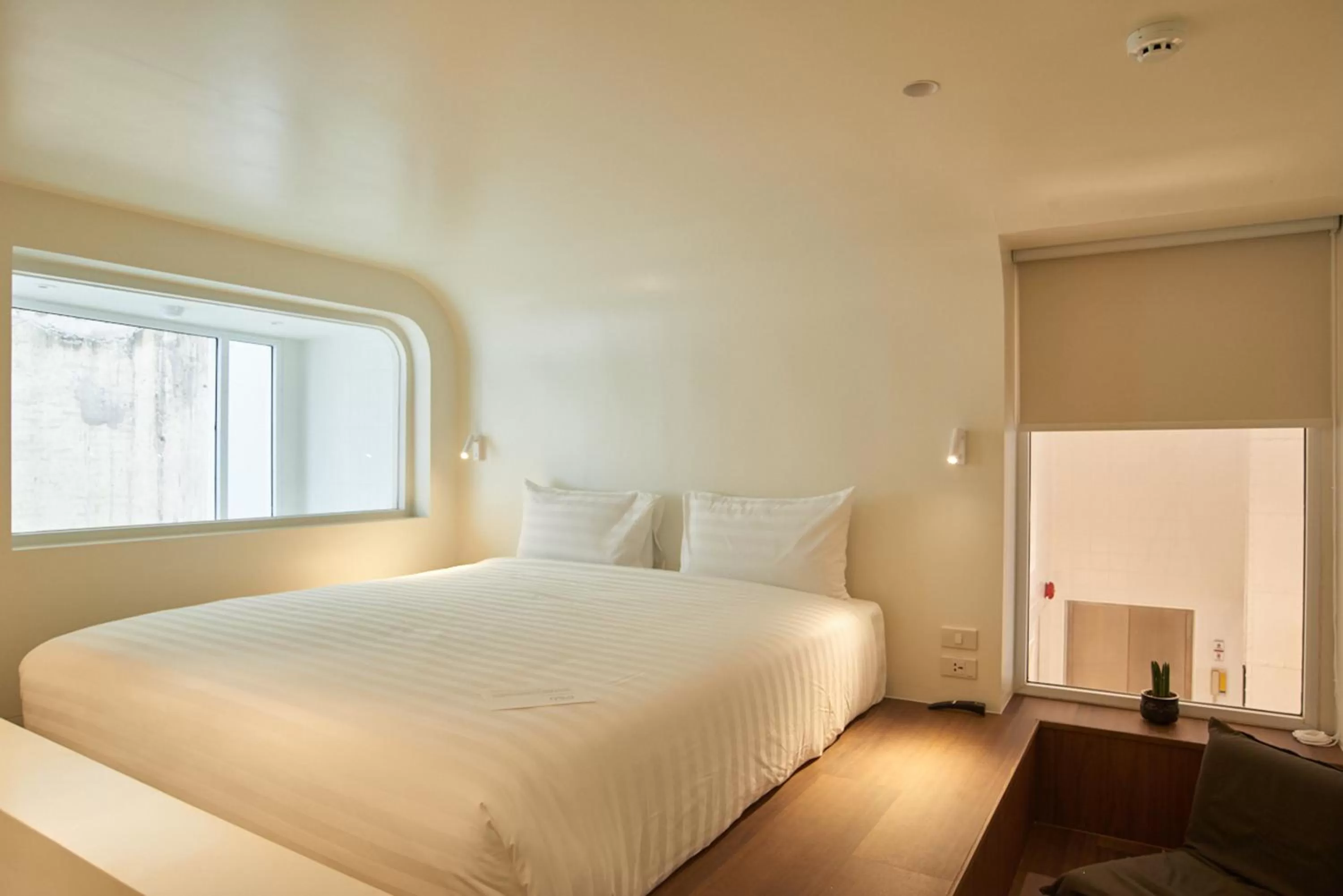 Bedroom, Bed in Bonsai Hotel Bangkok