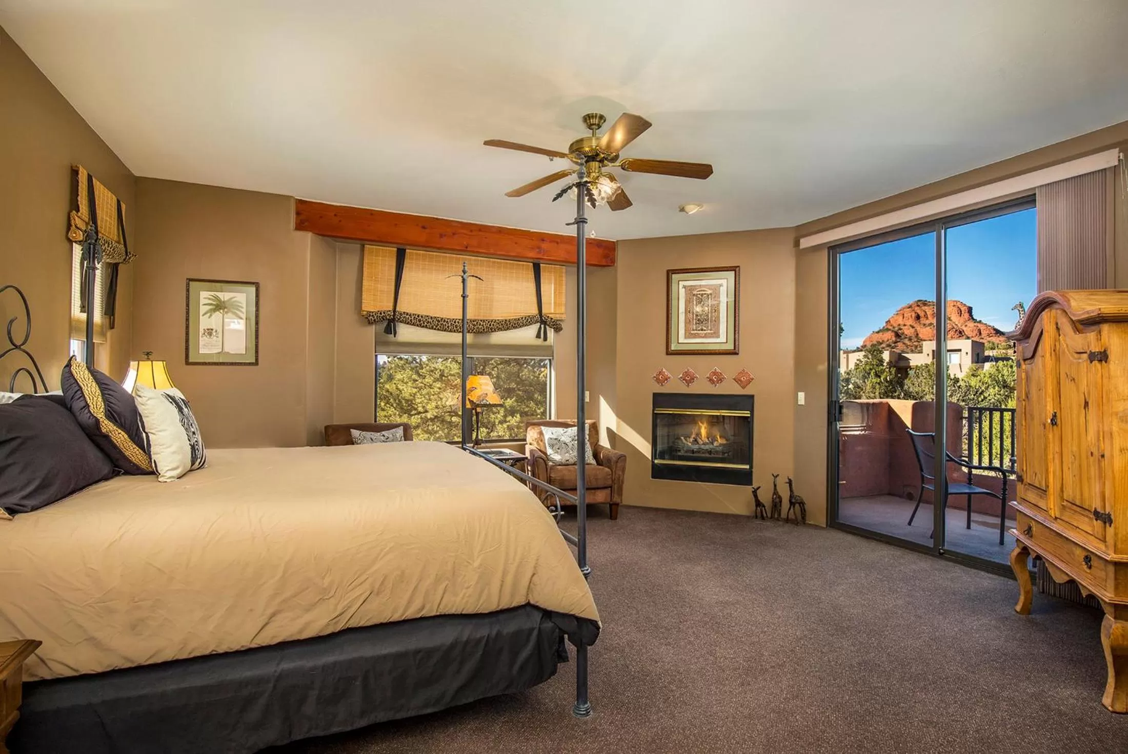 Photo of the whole room in Alma De Sedona Inn B&B