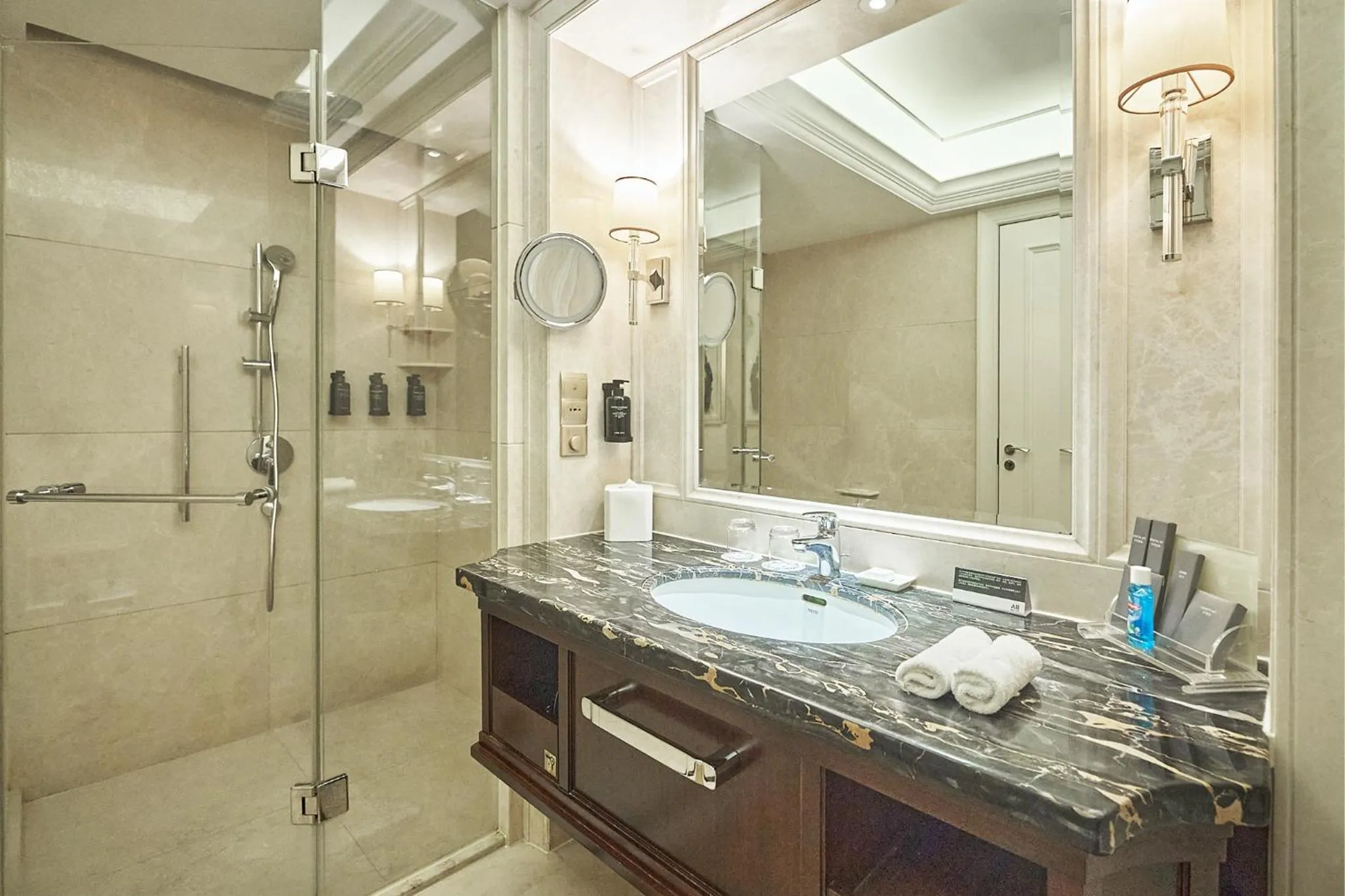 Bathroom in Grand Hotel Haikou - Managed by Accor